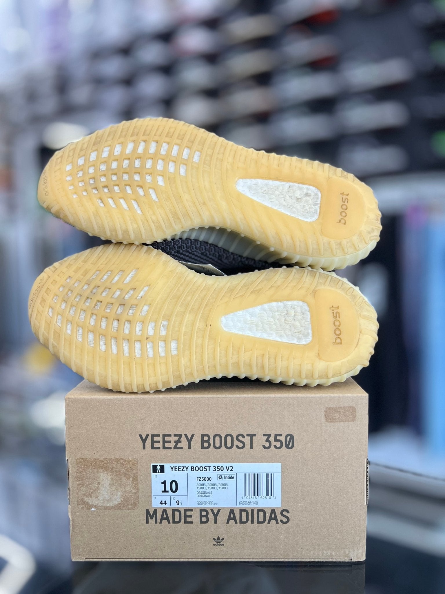 adidas Yeezy Boost 350 V2 Carbon Sz 10 (PREOWNED) - Restock Aveadidas Yeezy Boost 350 V2 Carbon Sz 10 (PREOWNED)Restock AveRestock Ave10Restock Ave