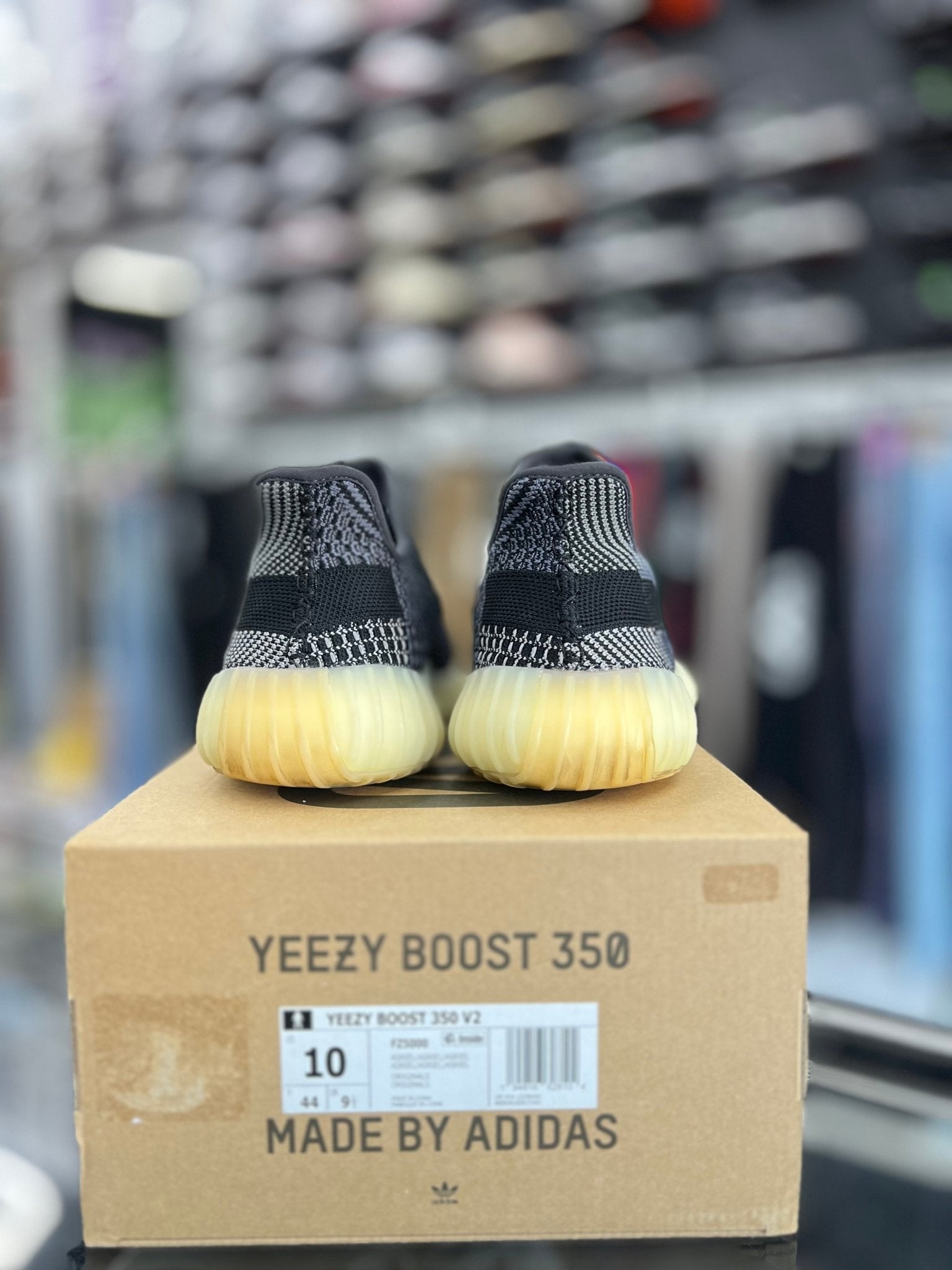 adidas Yeezy Boost 350 V2 Carbon Sz 10 (PREOWNED) - Restock Aveadidas Yeezy Boost 350 V2 Carbon Sz 10 (PREOWNED)Restock AveRestock Ave10Restock Ave