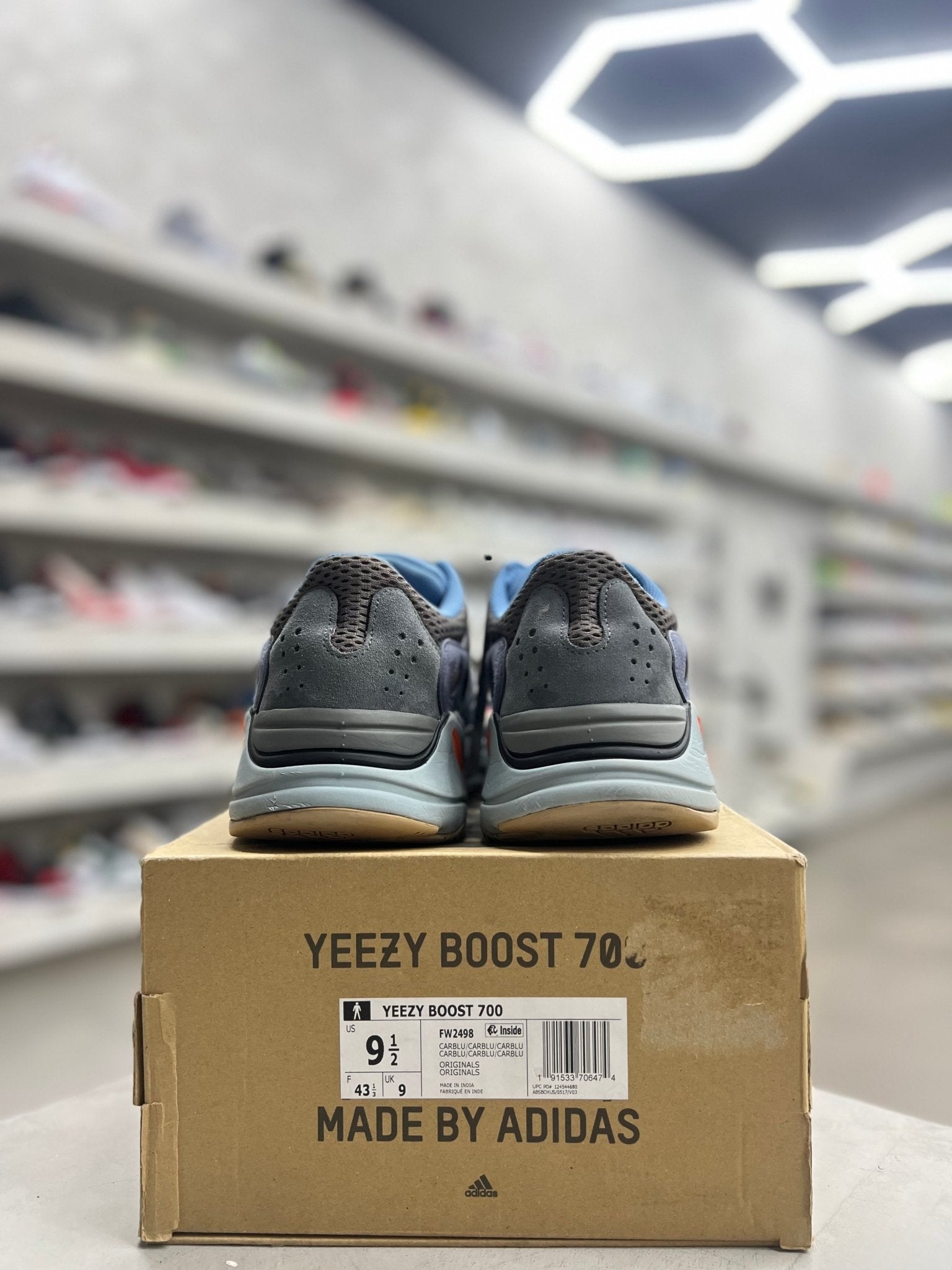 adidas Yeezy Boost 700 Carbon Blue Sz 9.5 (PREOWNED) - Restock Aveadidas Yeezy Boost 700 Carbon Blue Sz 9.5 (PREOWNED)Restock AveRestock Ave9.5Restock Ave