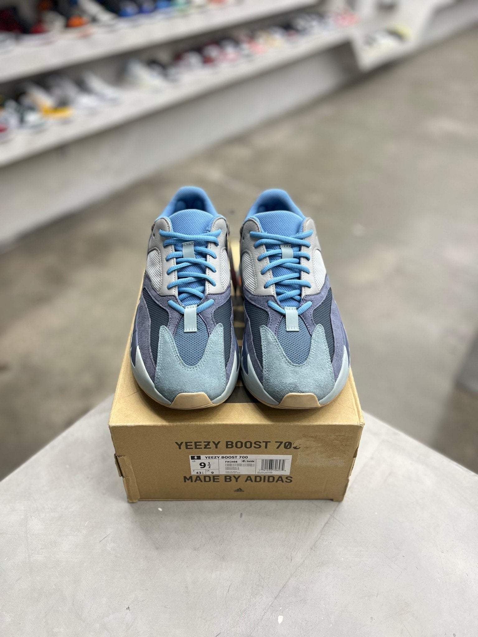adidas Yeezy Boost 700 Carbon Blue Sz 9.5 (PREOWNED) - Restock Aveadidas Yeezy Boost 700 Carbon Blue Sz 9.5 (PREOWNED)Restock AveRestock Ave9.5Restock Ave