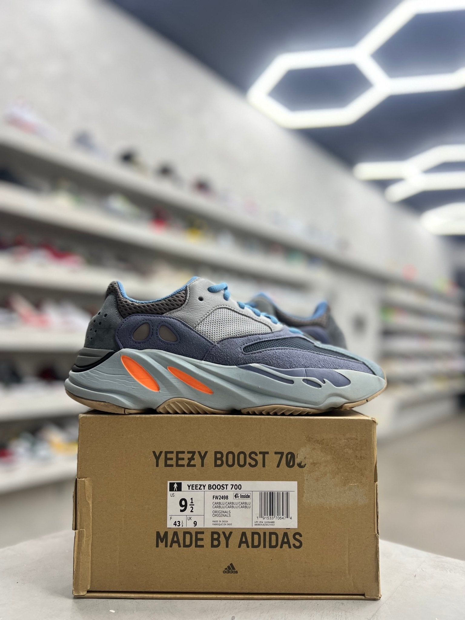 adidas Yeezy Boost 700 Carbon Blue Sz 9.5 (PREOWNED) - Restock Aveadidas Yeezy Boost 700 Carbon Blue Sz 9.5 (PREOWNED)Restock AveRestock Ave9.5Restock Ave