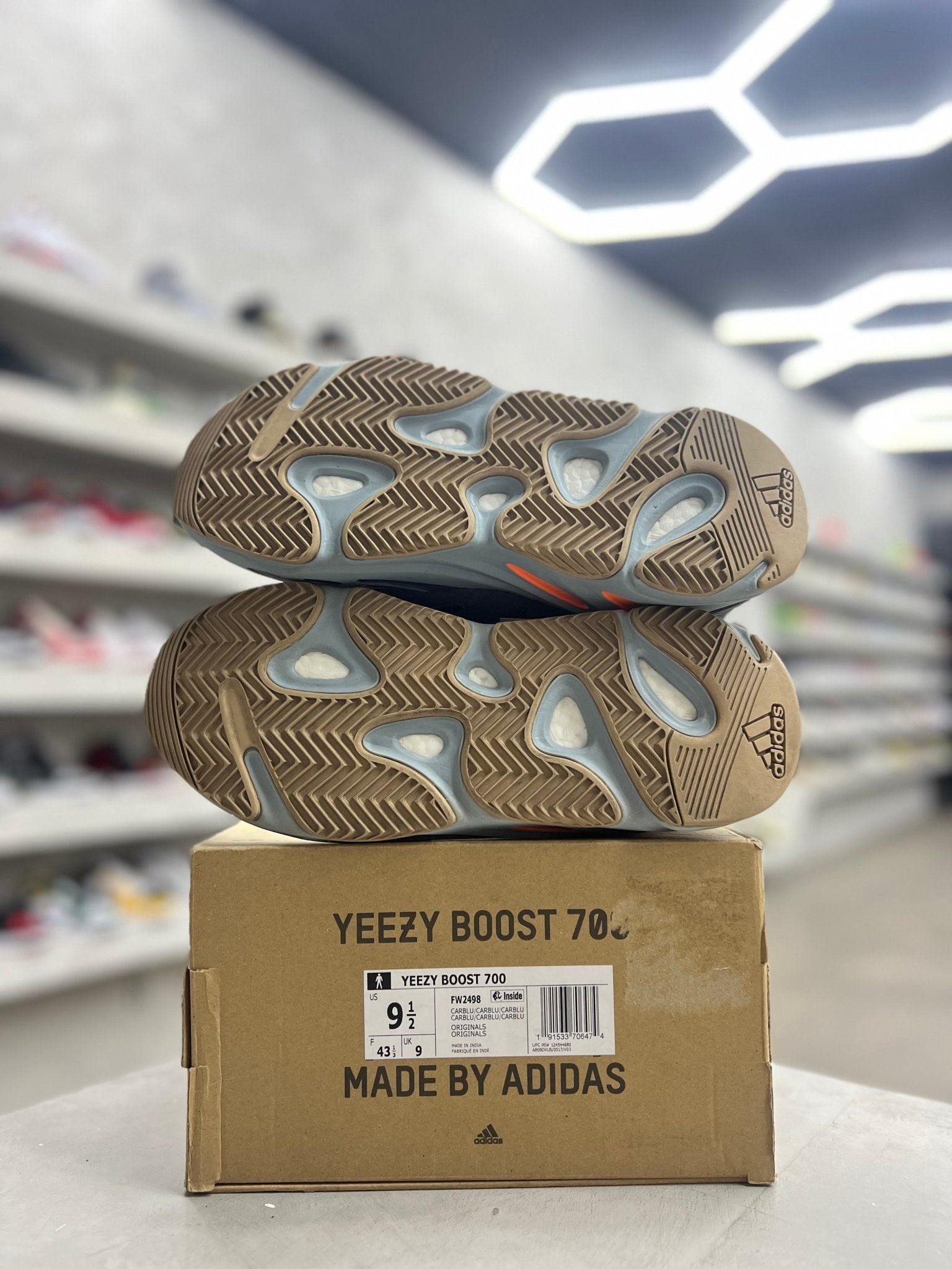 adidas Yeezy Boost 700 Carbon Blue Sz 9.5 (PREOWNED) - Restock Aveadidas Yeezy Boost 700 Carbon Blue Sz 9.5 (PREOWNED)Restock AveRestock Ave9.5Restock Ave