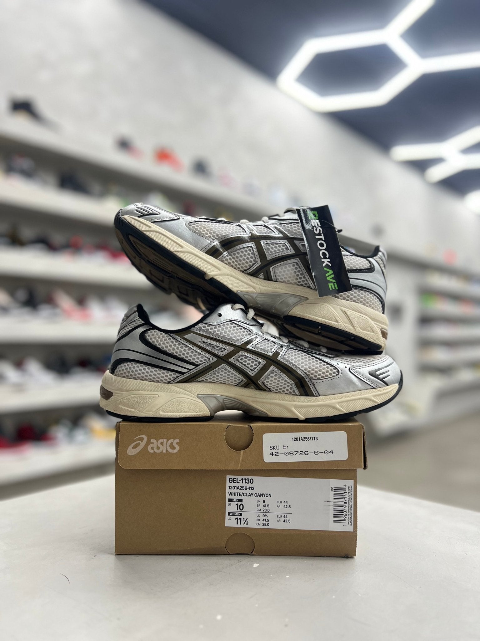 ASICS Gel - 1130 White Clay Canyon Sz 10 (PREOWNED) - Restock AveASICS Gel - 1130 White Clay Canyon Sz 10 (PREOWNED)Restock AveRestock Ave10Restock Ave