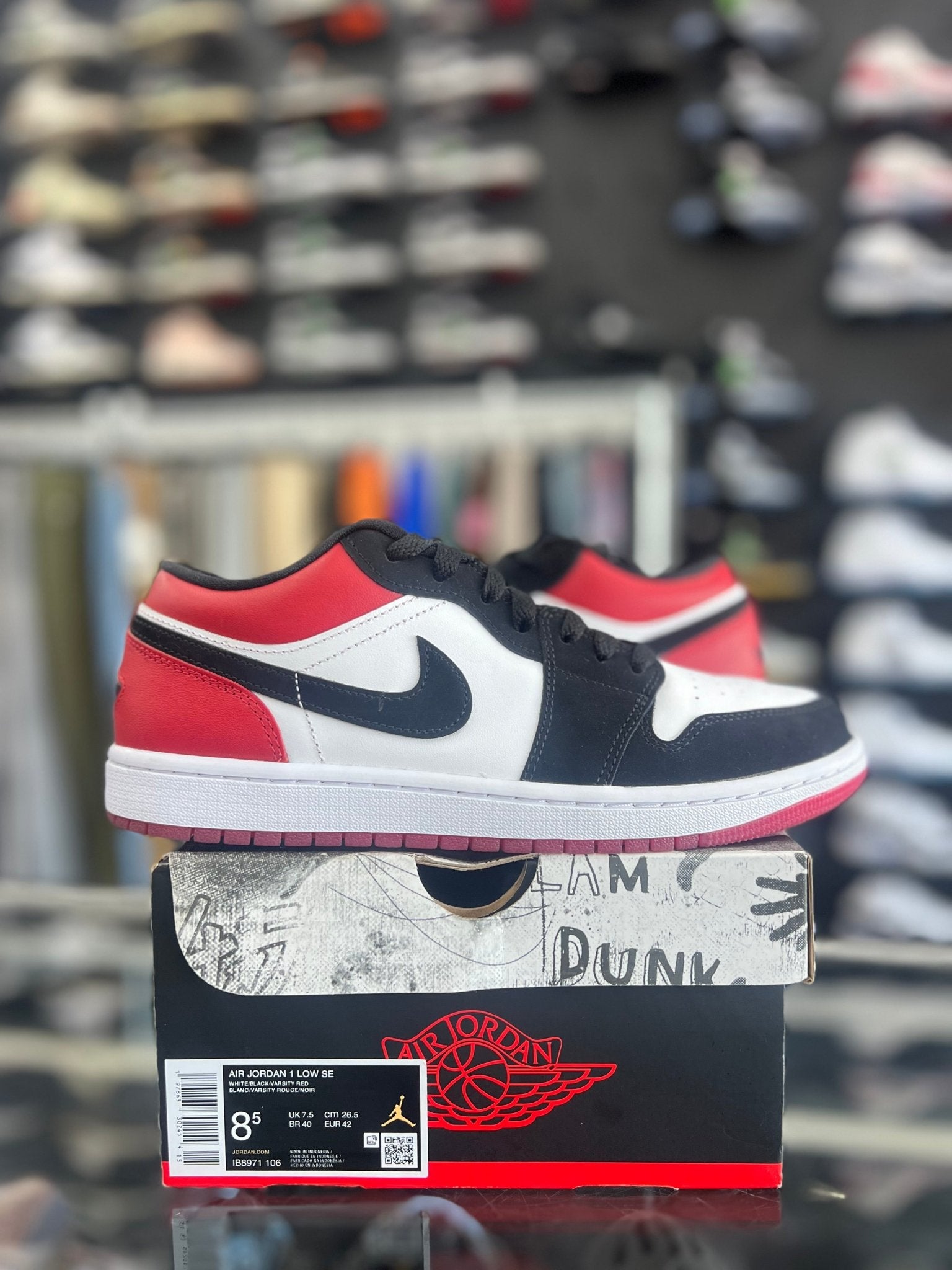 Jordan 1 Low SE Black Toe Sz 8.5 (PREOWNED) - Restock AveJordan 1 Low SE Black Toe Sz 8.5 (PREOWNED)Restock AveRestock Ave8.5Restock Ave