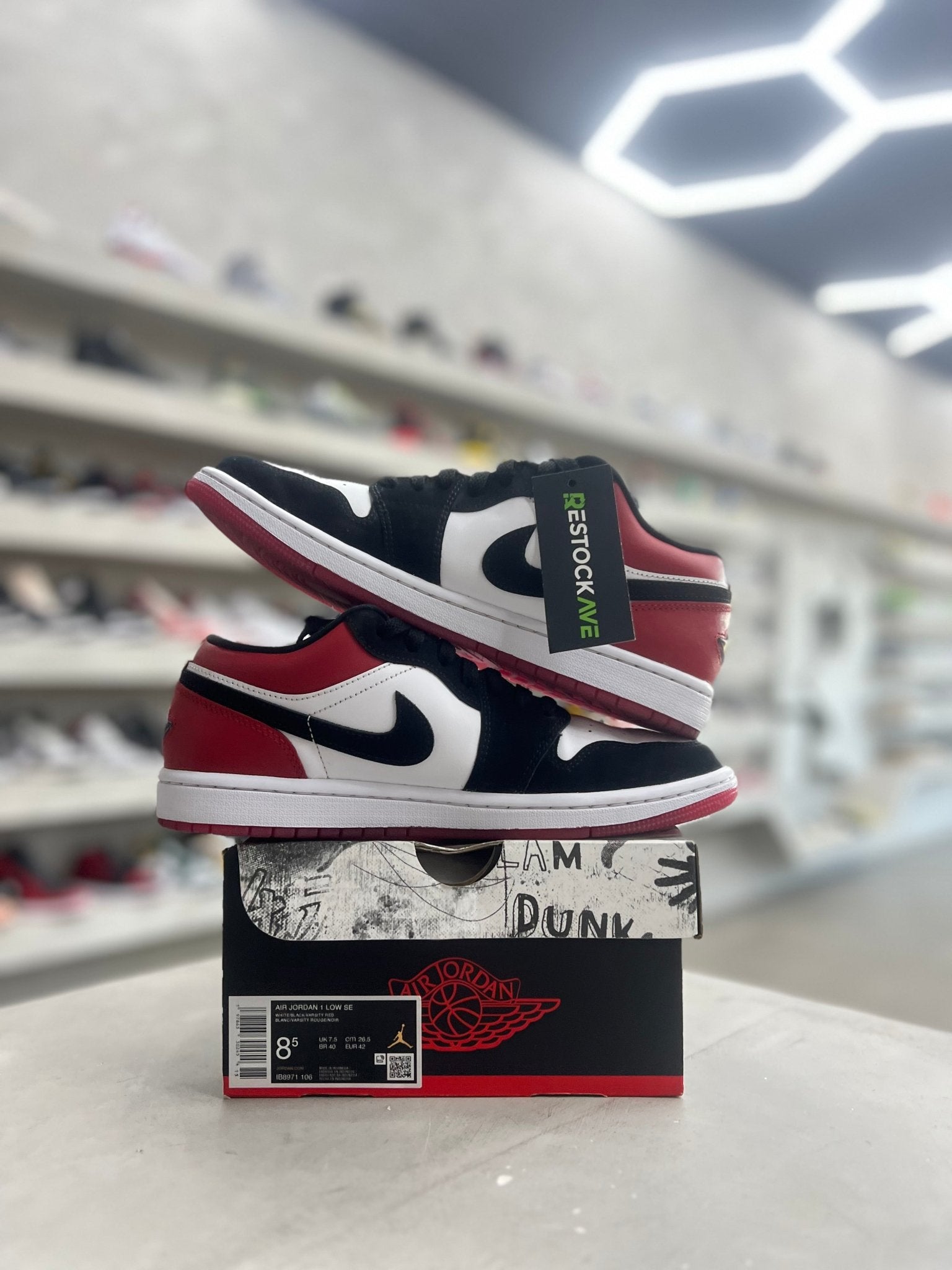 Jordan 1 Low SE Black Toe Sz 8.5 (PREOWNED) - Restock AveJordan 1 Low SE Black Toe Sz 8.5 (PREOWNED)Restock AveRestock Ave8.5Restock Ave