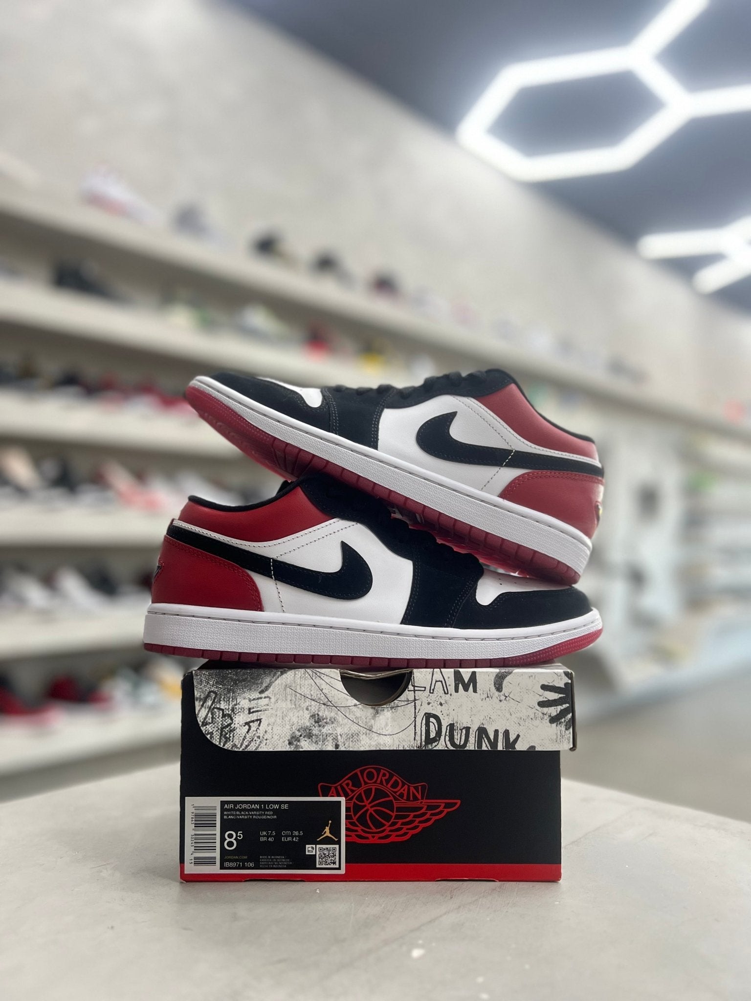 Jordan 1 Low SE Black Toe Sz 8.5 (PREOWNED) - Restock AveJordan 1 Low SE Black Toe Sz 8.5 (PREOWNED)Restock AveRestock Ave8.5Restock Ave