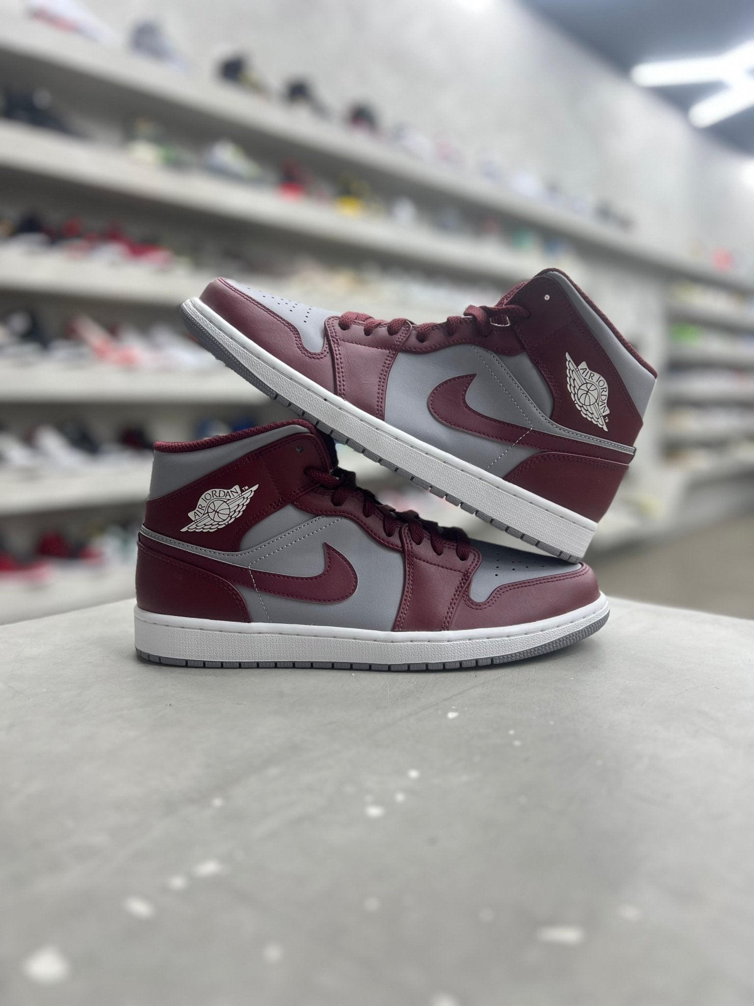 Jordan 1 Mid Cherrywood Red Sz 11 (NEW)(NO BOX) - Restock AveJordan 1 Mid Cherrywood Red Sz 11 (NEW)(NO BOX)Restock AveRestock Ave11Restock Ave