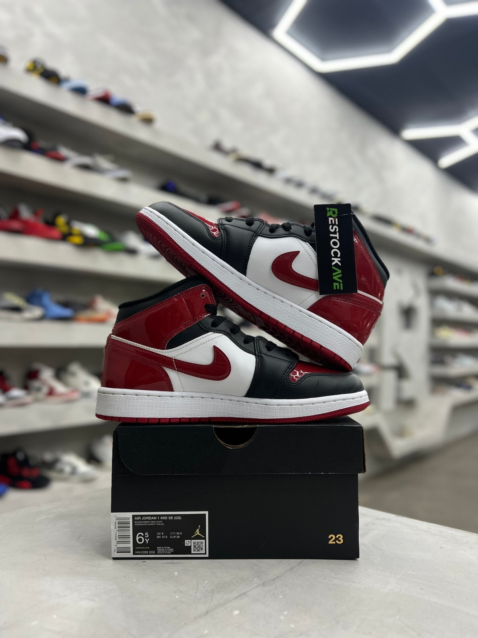 Jordan 1 Mid Patent Bred Toe Sz 6.5y (PREOWNED) - Restock AveJordan 1 Mid Patent Bred Toe Sz 6.5y (PREOWNED)Restock AveRestock Ave6.5Restock Ave