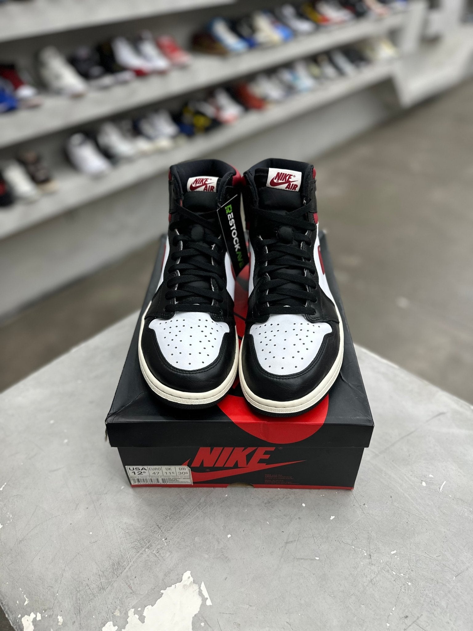 Jordan 1 Retro High Black Gym Red Sz 12.5 (PREOWNED) - Restock AveJordan 1 Retro High Black Gym Red Sz 12.5 (PREOWNED)Restock AveRestock Ave12.5Restock Ave
