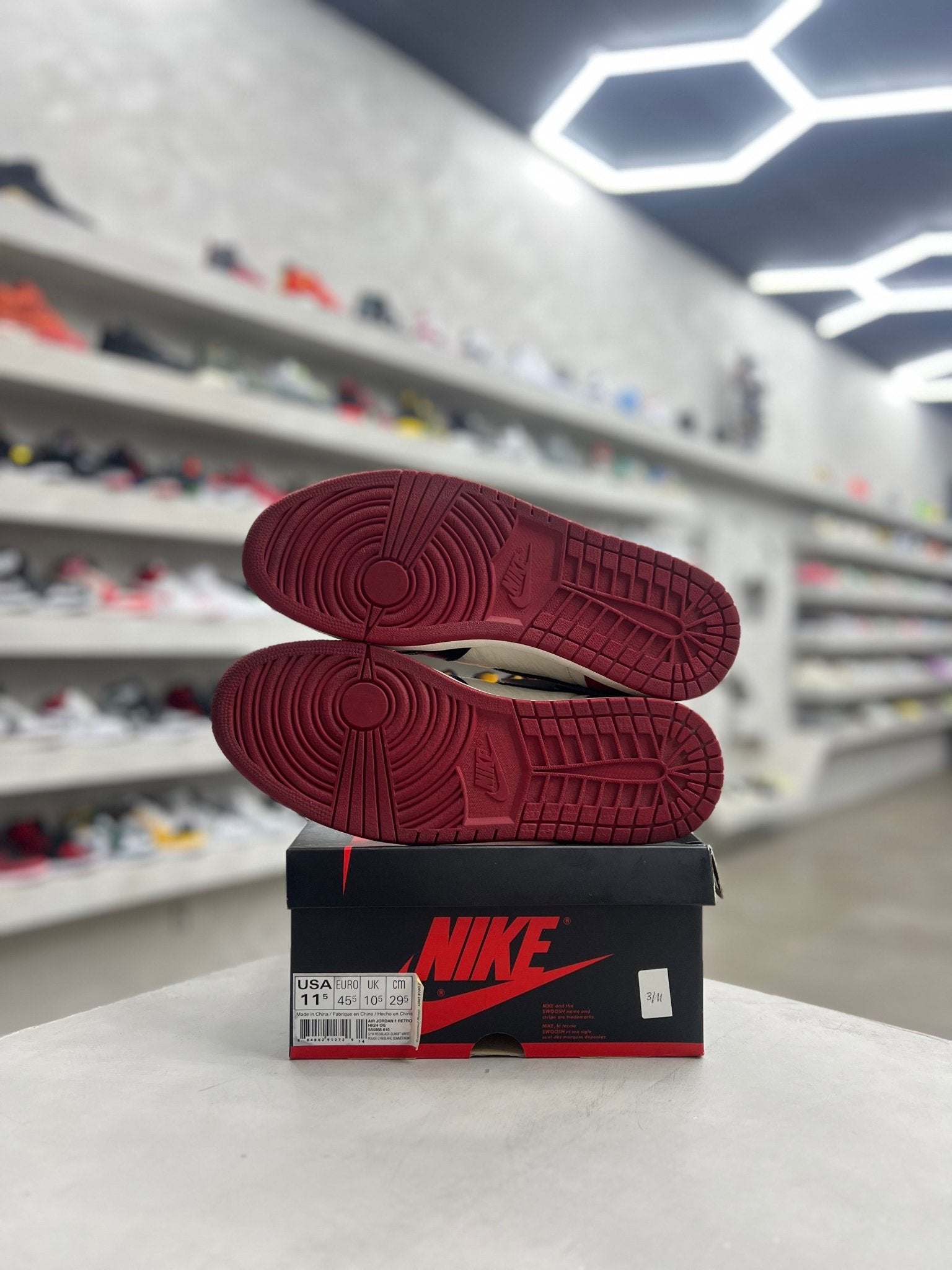 Jordan 1 Retro High Bred Toe Sz 11.5 (PREOWNED) - Restock AveJordan 1 Retro High Bred Toe Sz 11.5 (PREOWNED)Restock AveRestock Ave11.5Restock Ave