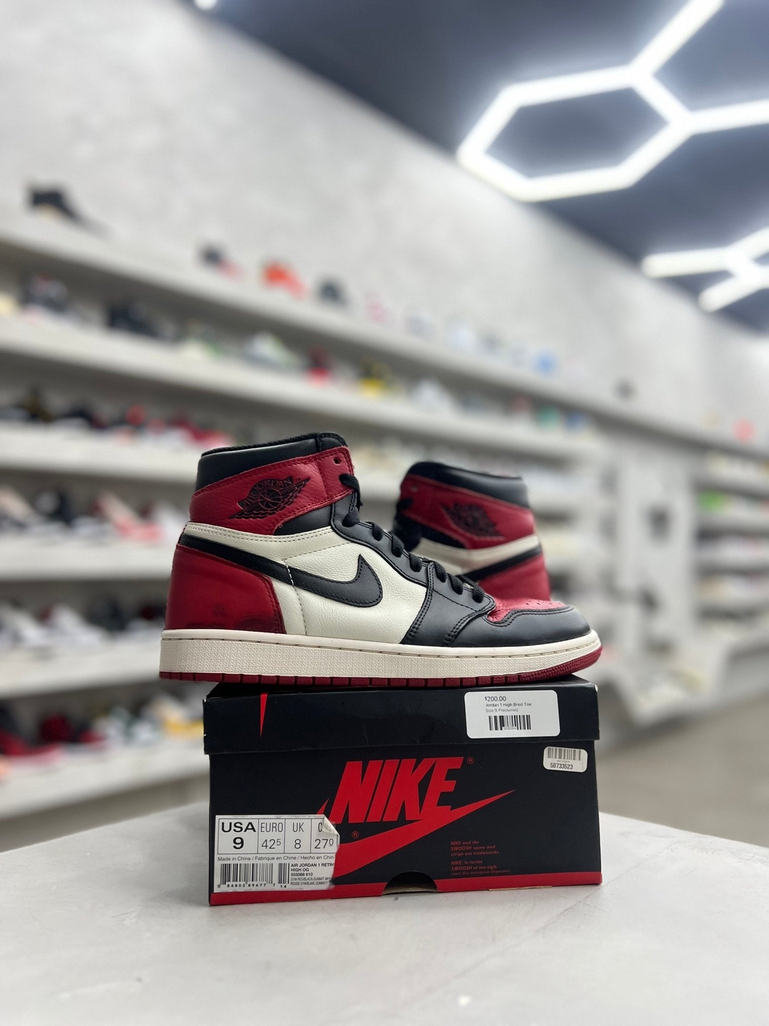 Jordan 1 Retro High Bred Toe Sz 9 (PREOWNED) - Restock AveJordan 1 Retro High Bred Toe Sz 9 (PREOWNED)Restock AveRestock Ave9Restock Ave
