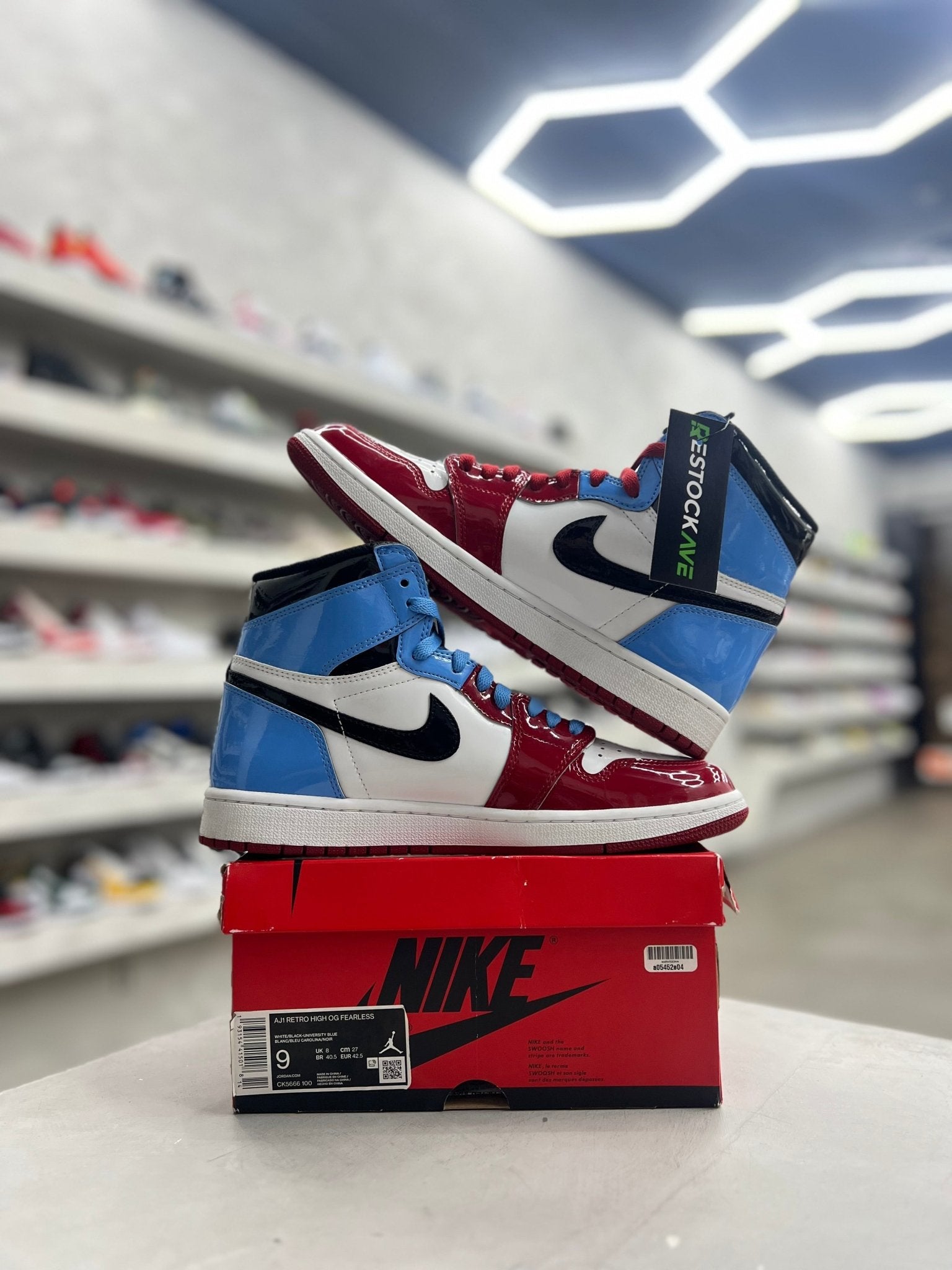 Jordan 1 Retro High Fearless UNC Chicago Sz 9 (PREOWNED) - Restock AveJordan 1 Retro High Fearless UNC Chicago Sz 9 (PREOWNED)Restock AveRestock Ave9Restock Ave