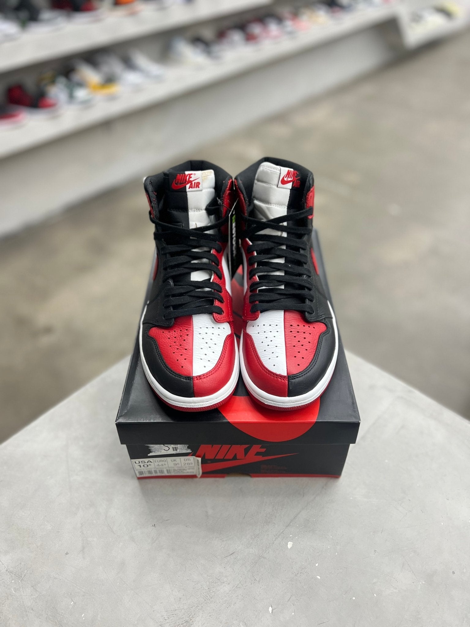 Jordan 1 Retro High Homage To Home (Non - numbered) Sz 10.5 (PREOWNED) - Restock AveJordan 1 Retro High Homage To Home (Non - numbered) Sz 10.5 (PREOWNED)Restock AveRestock Ave10.5Restock Ave