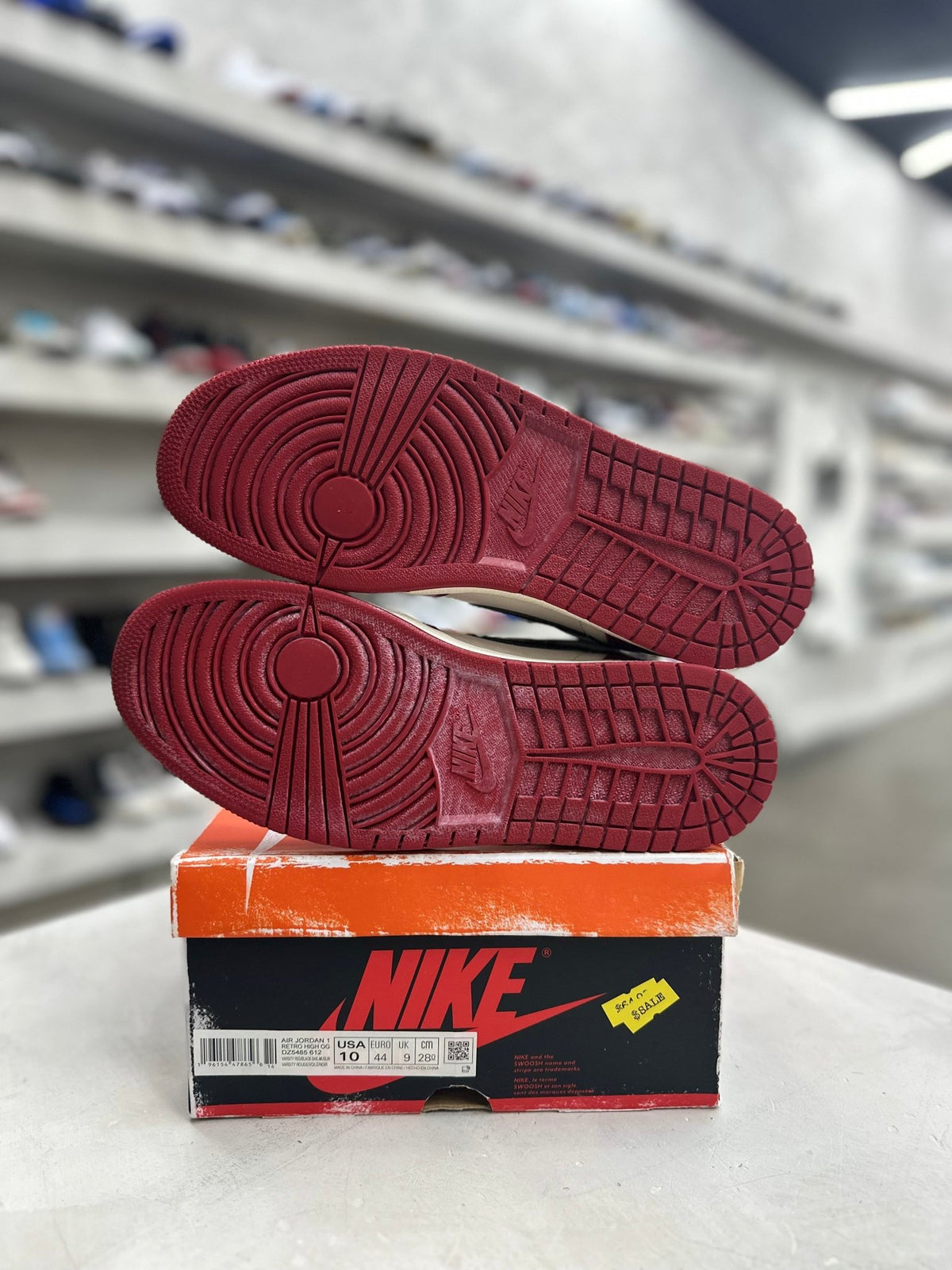 Jordan 1 Retro High OG Chicago Lost and Found Sz 10 (PREOWNED) - Restock AveJordan 1 Retro High OG Chicago Lost and Found Sz 10 (PREOWNED)Restock AveRestock Ave10Restock Ave