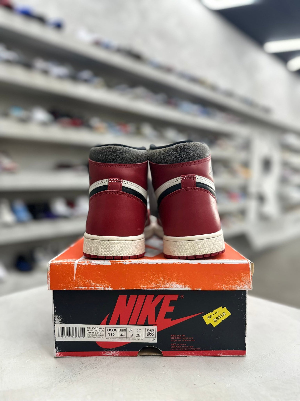 Jordan 1 Retro High OG Chicago Lost and Found Sz 10 (PREOWNED) - Restock AveJordan 1 Retro High OG Chicago Lost and Found Sz 10 (PREOWNED)Restock AveRestock Ave10Restock Ave