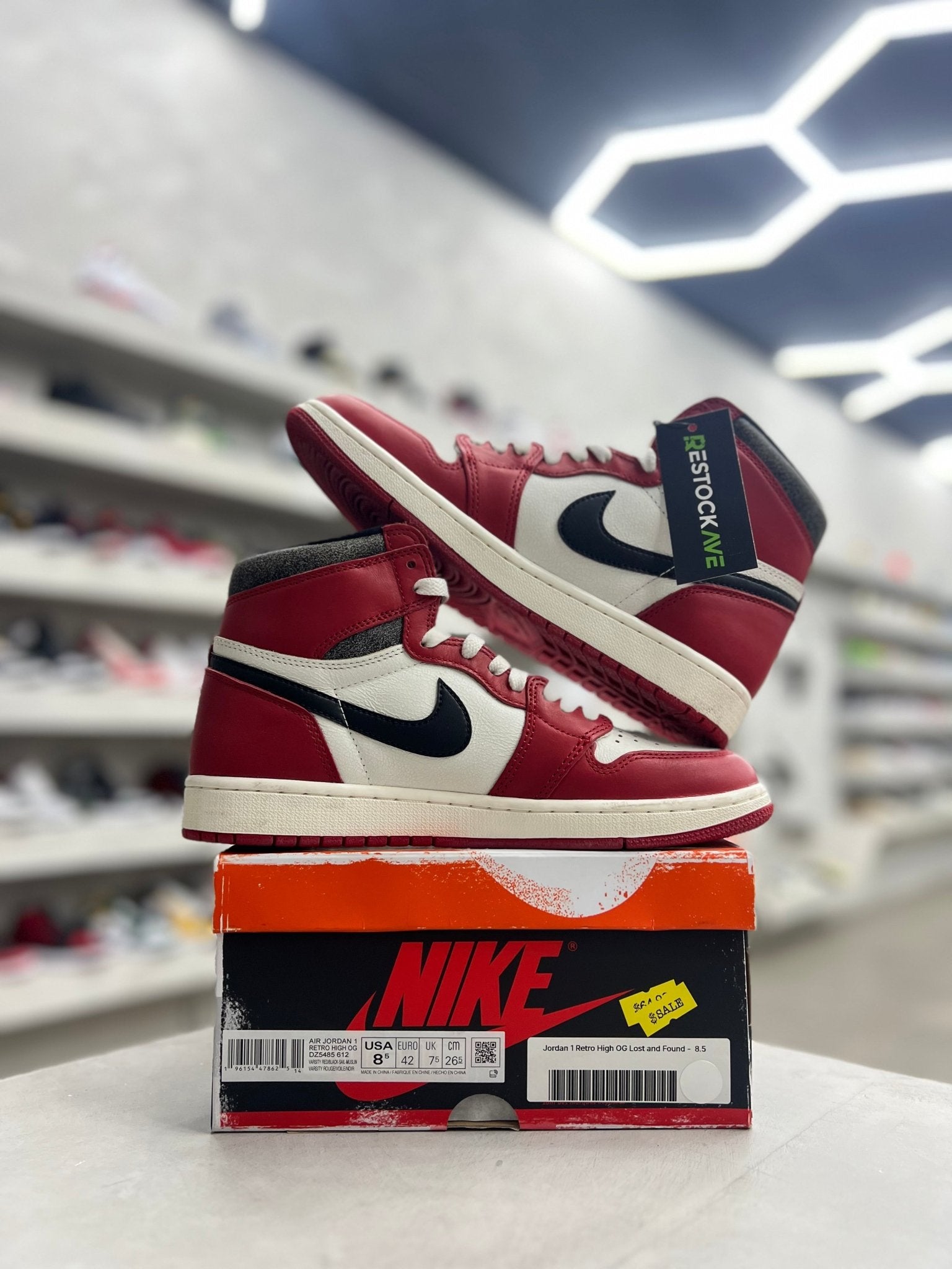 Jordan 1 Retro High OG Chicago Lost and Found Sz 8.5 (PREOWNED) - Restock AveJordan 1 Retro High OG Chicago Lost and Found Sz 8.5 (PREOWNED)Restock AveRestock Ave8.5Restock Ave