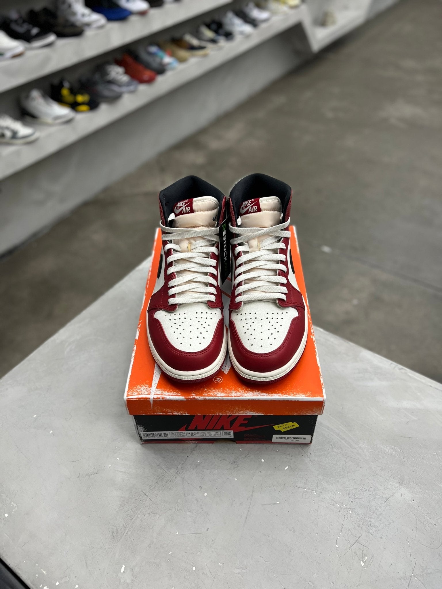 Jordan 1 Retro High OG Chicago Lost and Found Sz 9.5 (PREOWNED) - Restock AveJordan 1 Retro High OG Chicago Lost and Found Sz 9.5 (PREOWNED)Restock AveRestock Ave9.5Restock Ave