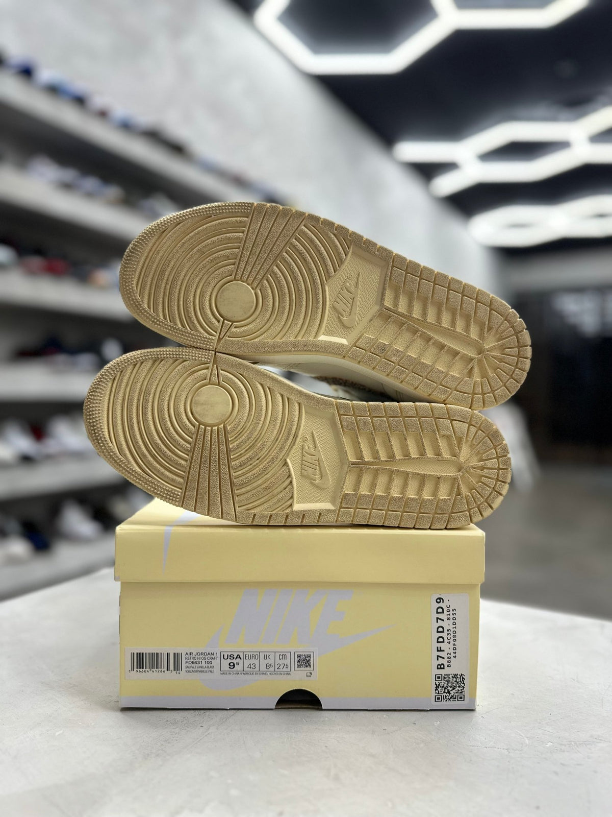 Jordan 1 Retro High OG Craft Vibrations Of Naija Sz 9.5 (PREOWNED) - Restock AveJordan 1 Retro High OG Craft Vibrations Of Naija Sz 9.5 (PREOWNED)Restock AveRestock Ave9.5Restock Ave