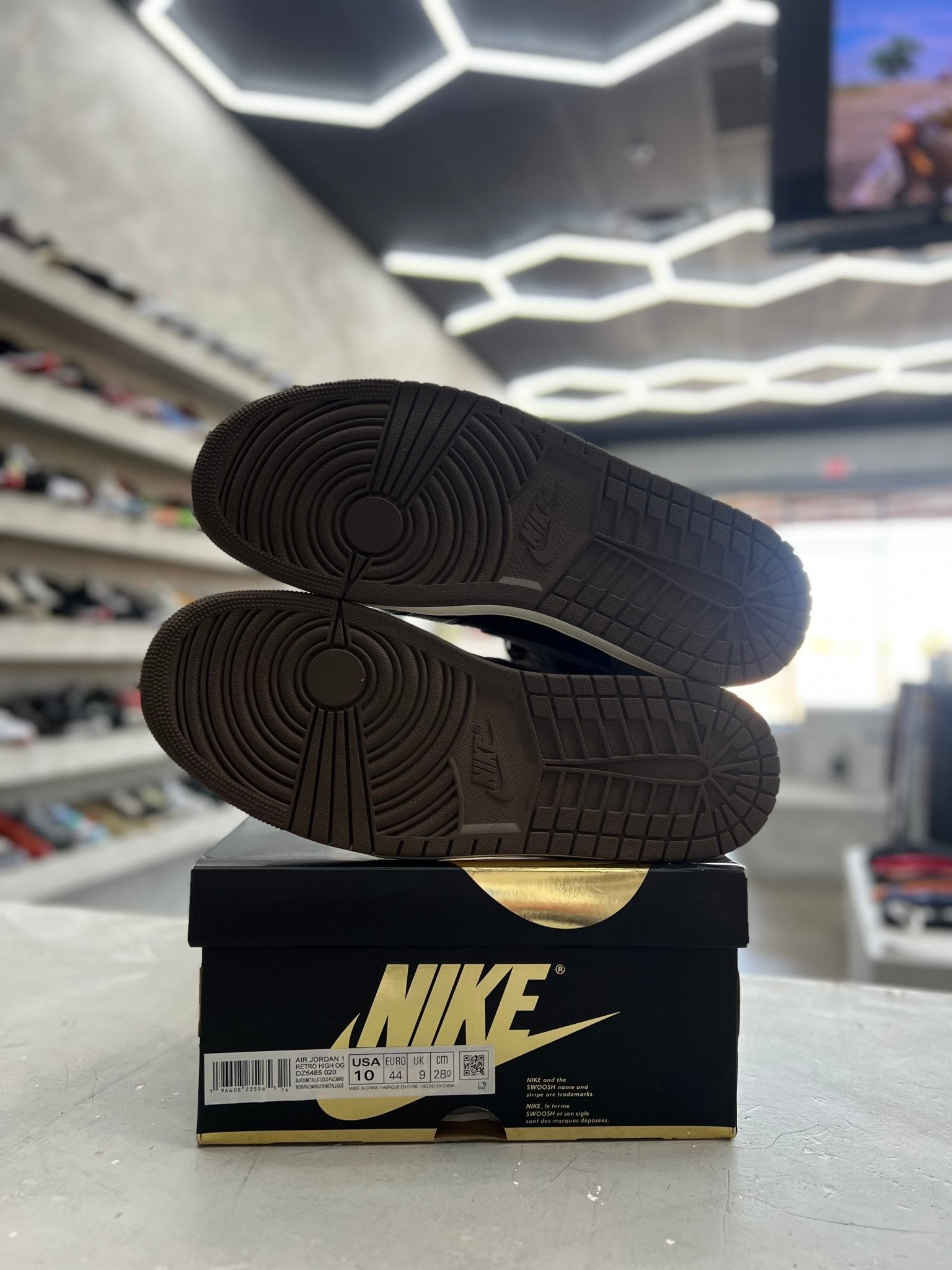 Jordan 1 Retro High OG Palomino Sz 10 (PREOWNED) - Restock AveJordan 1 Retro High OG Palomino Sz 10 (PREOWNED)Restock AveRestock Ave1027121011Restock Ave