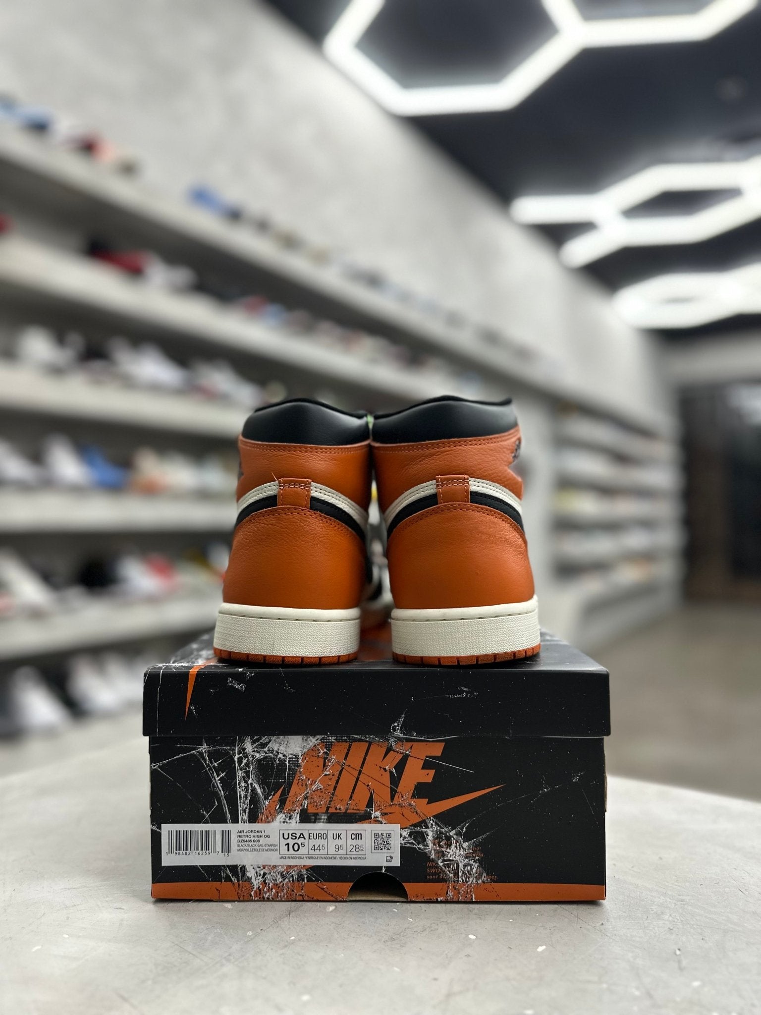 Jordan 1 Retro High OG Shattered Backboard Sz 10.5 (PREOWNED) - Restock AveJordan 1 Retro High OG Shattered Backboard Sz 10.5 (PREOWNED)Restock AveRestock Ave10.532718195Restock Ave