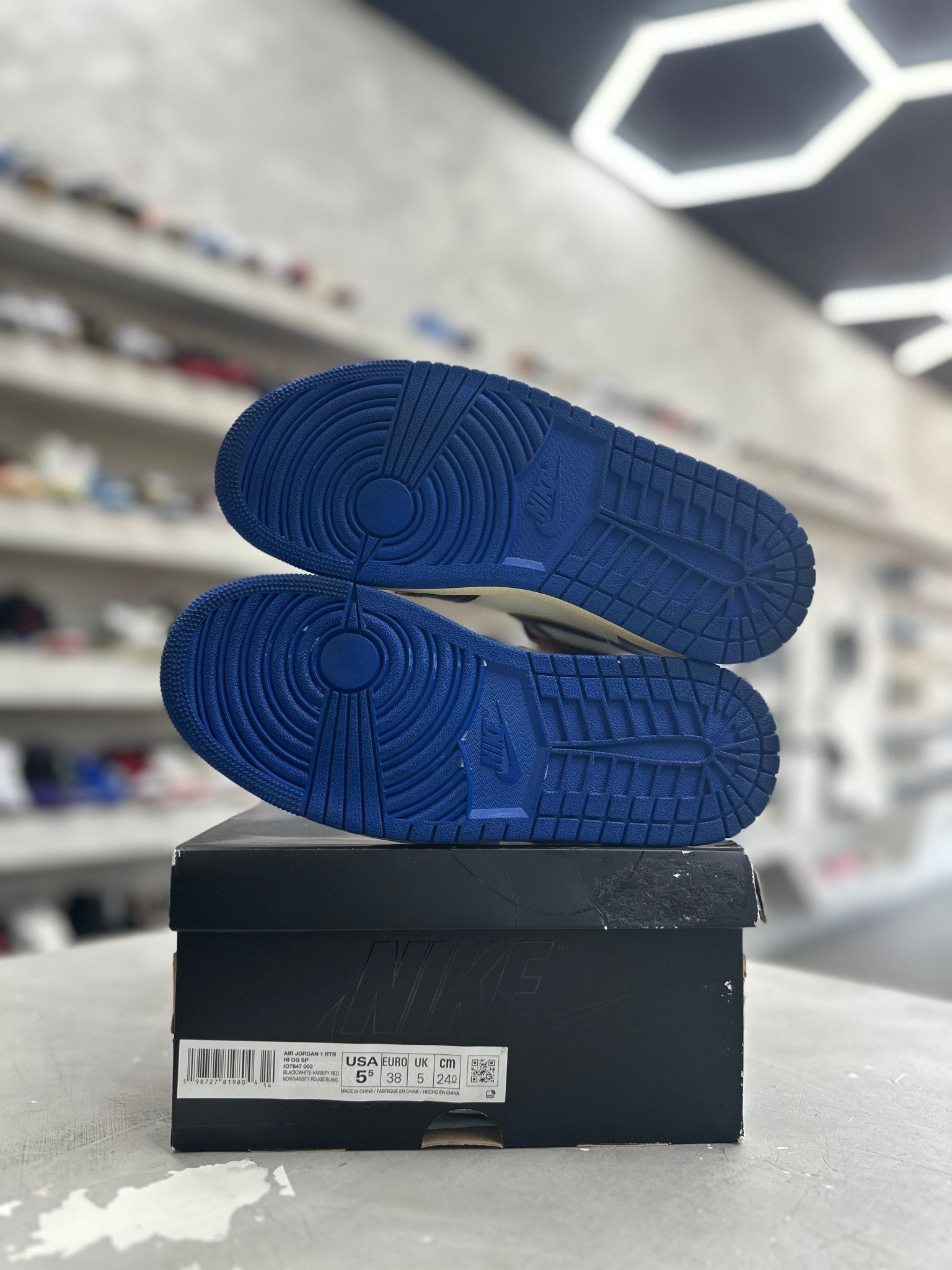 Jordan 1 Retro High OG SP Fragment x Union LA Varsity Red Sport Royal Sz 5.5 (PREOWNED) - Restock AveJordan 1 Retro High OG SP Fragment x Union LA Varsity Red Sport Royal Sz 5.5 (PREOWNED)Restock AveRestock Ave5.5Restock Ave