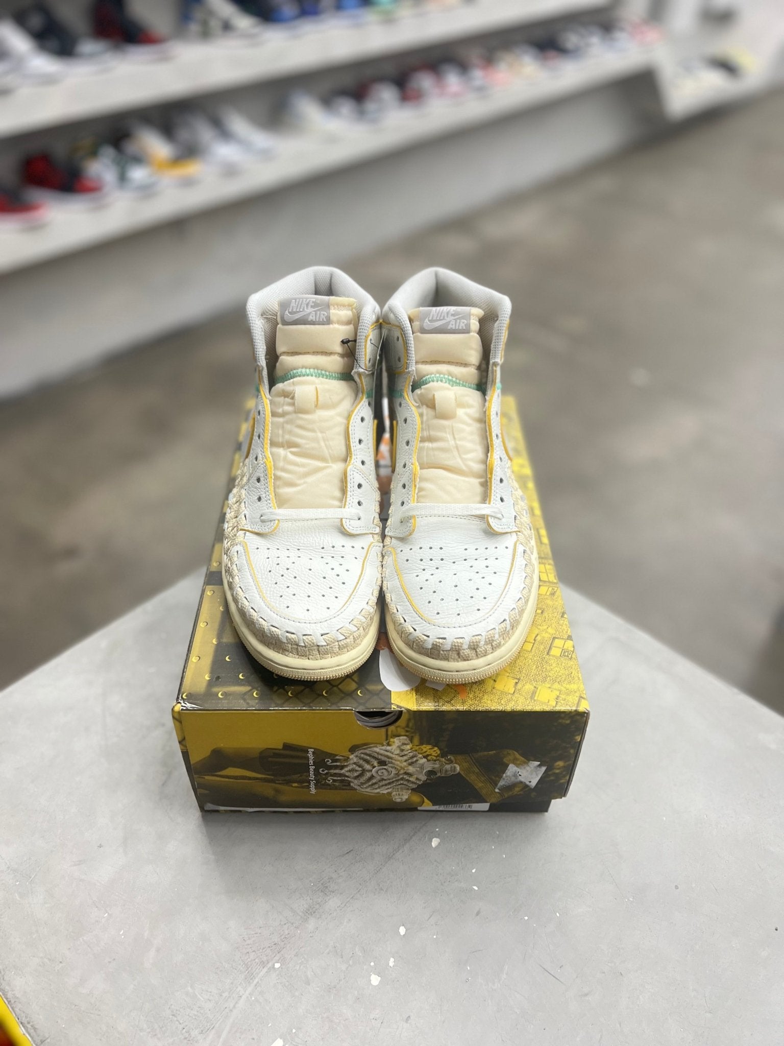 Jordan 1 Retro High OG SP Union LA Bephies Beauty Supply Summer of '96 Sz 11 (PREOWNED) - Restock AveJordan 1 Retro High OG SP Union LA Bephies Beauty Supply Summer of '96 Sz 11 (PREOWNED)Restock AveRestock Ave11Restock Ave