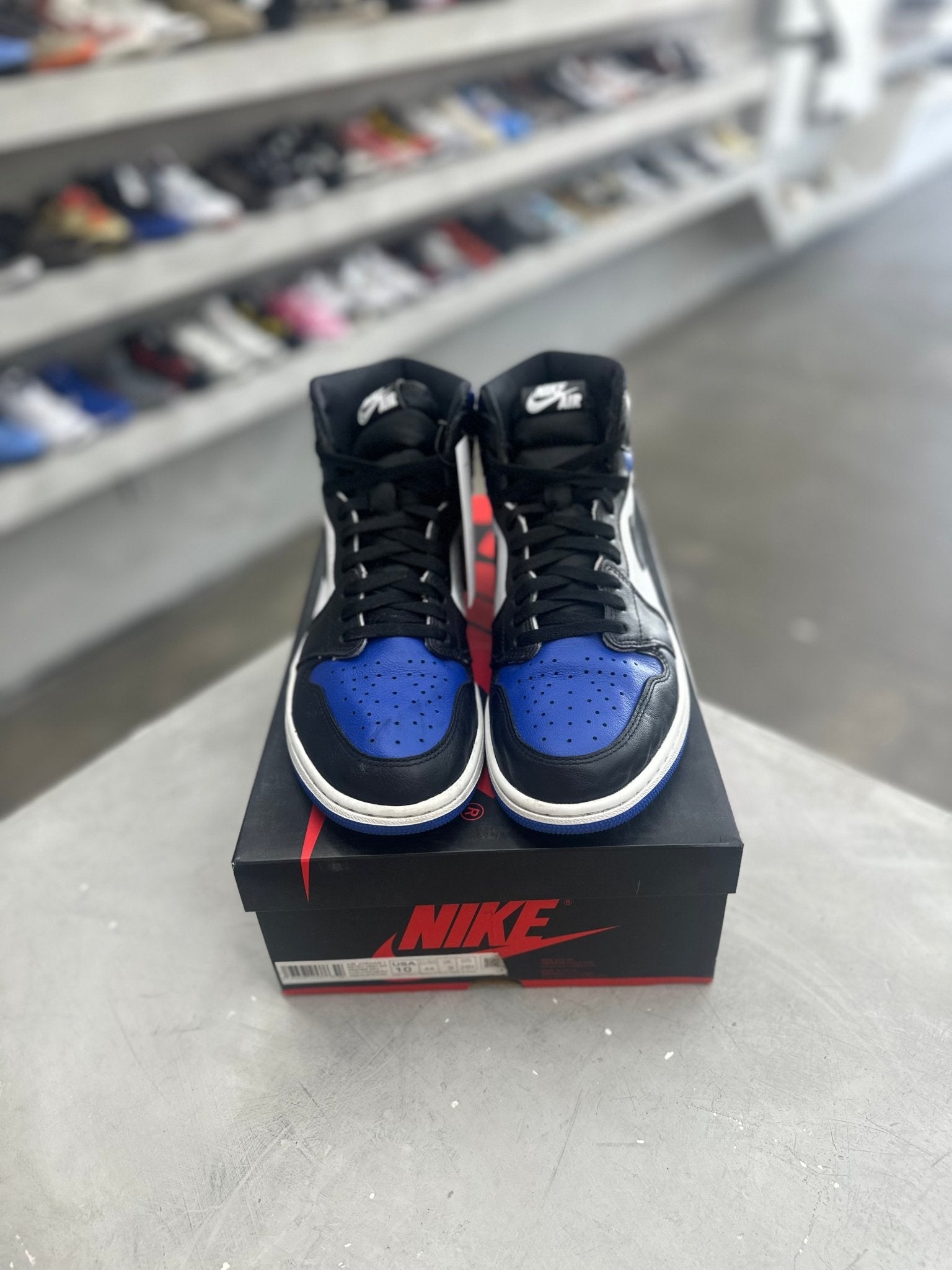 Jordan 1 Retro High Royal Toe Sz 10 (PREOWNED) - Restock AveJordan 1 Retro High Royal Toe Sz 10 (PREOWNED)Restock AveRestock Ave1037496947Restock Ave