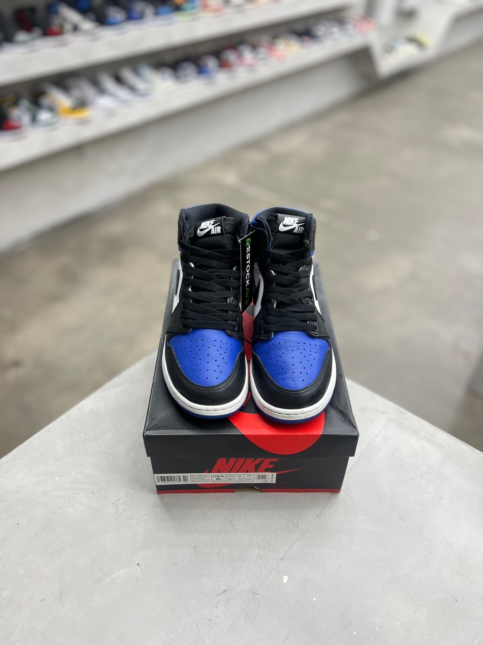 Jordan 1 Retro High Royal Toe Sz 6Y (PREOWNED) - Restock AveJordan 1 Retro High Royal Toe Sz 6Y (PREOWNED)Restock AveRestock Ave6yRestock Ave