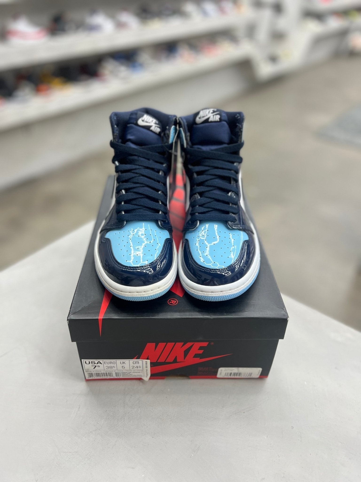 Jordan 1 Retro High UNC Patent Sz 7.5 (PREOWNED) - Restock AveJordan 1 Retro High UNC Patent Sz 7.5 (PREOWNED)Restock AveRestock Ave7.5Restock Ave