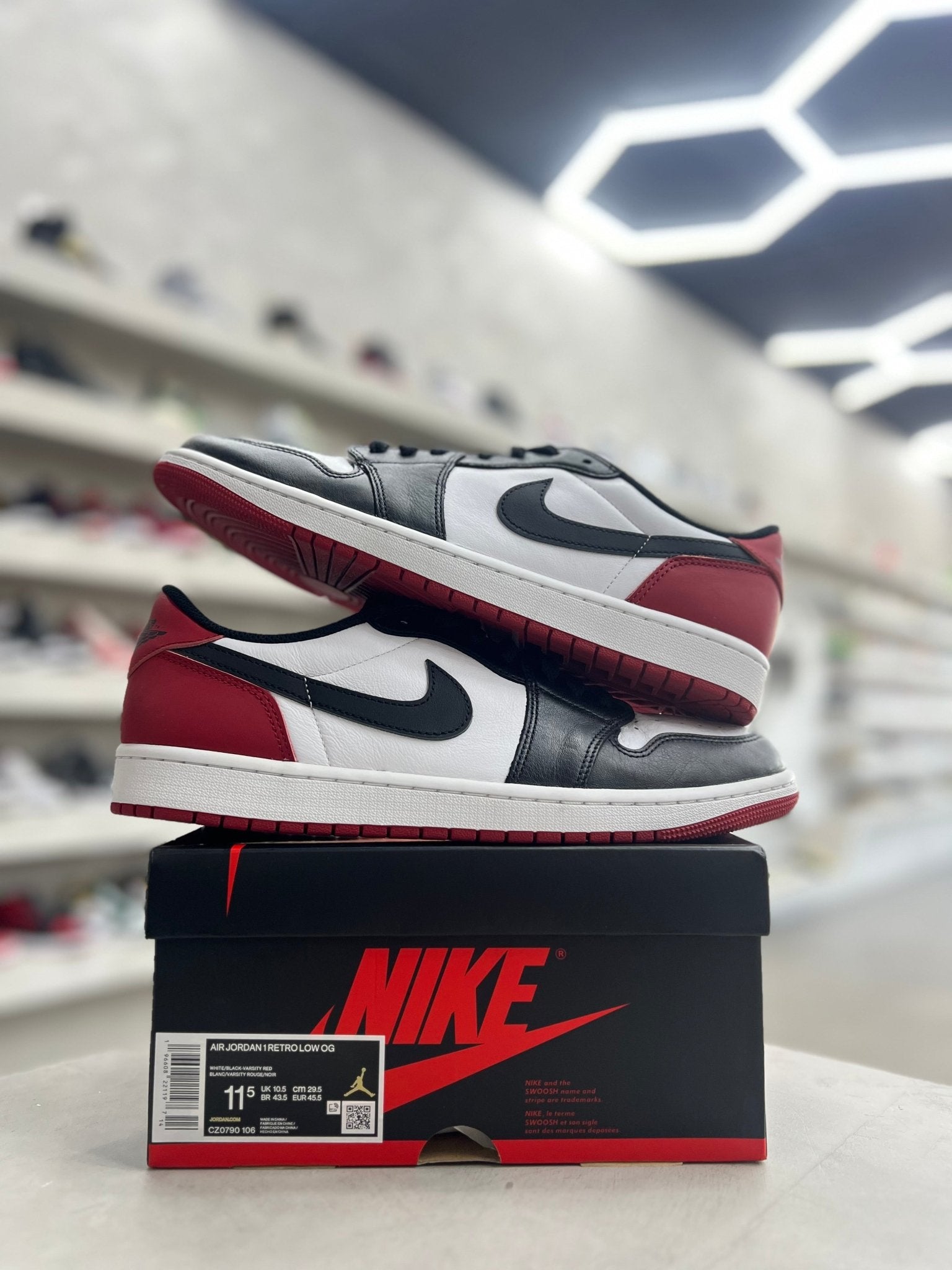 Jordan 1 Retro Low OG Black Toe Sz 11.5 (PREOWNED) - Restock AveJordan 1 Retro Low OG Black Toe Sz 11.5 (PREOWNED)Restock AveRestock Ave11.5Restock Ave