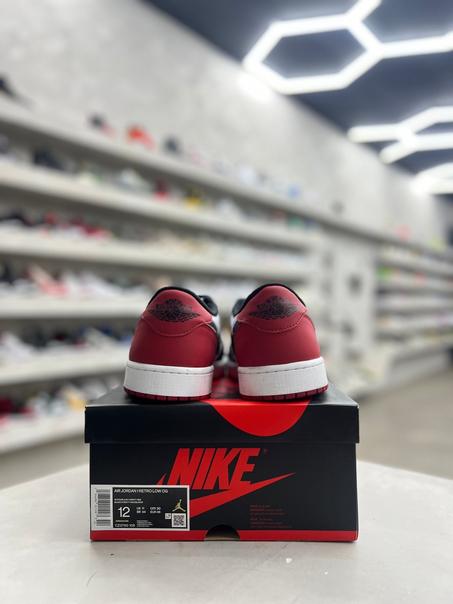 Jordan 1 Retro Low OG Black Toe Sz 12 (PREOWNED) - Restock AveJordan 1 Retro Low OG Black Toe Sz 12 (PREOWNED)Restock AveRestock Ave12Restock Ave