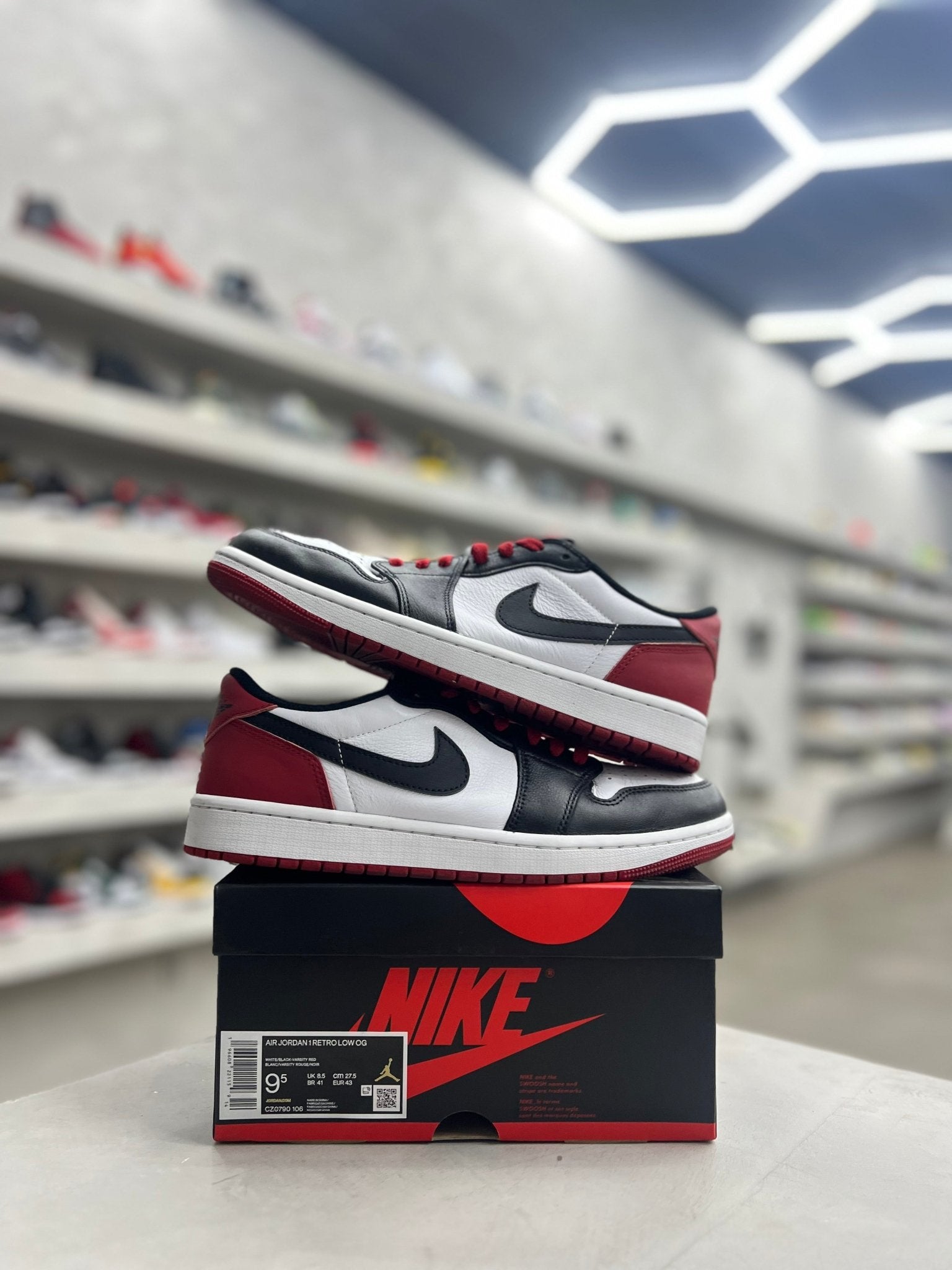 Jordan 1 Retro Low OG Black Toe Sz 9.5 (PREOWNED) - Restock AveJordan 1 Retro Low OG Black Toe Sz 9.5 (PREOWNED)Restock AveRestock Ave9.5Restock Ave