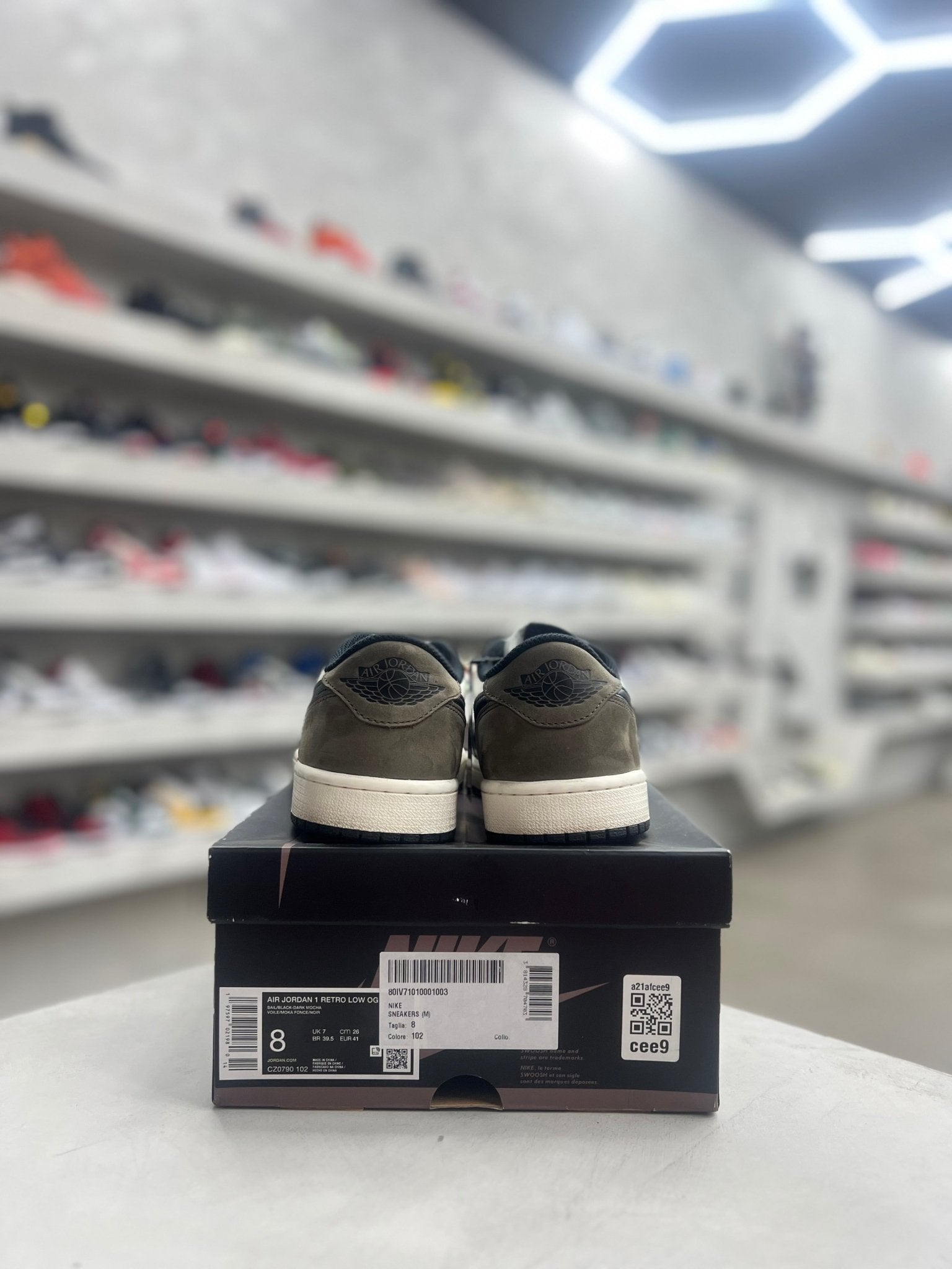 Jordan 1 Retro Low OG Mocha Sz 8 (PREOWNED) - Restock AveJordan 1 Retro Low OG Mocha Sz 8 (PREOWNED)Restock AveRestock Ave880481651Restock Ave