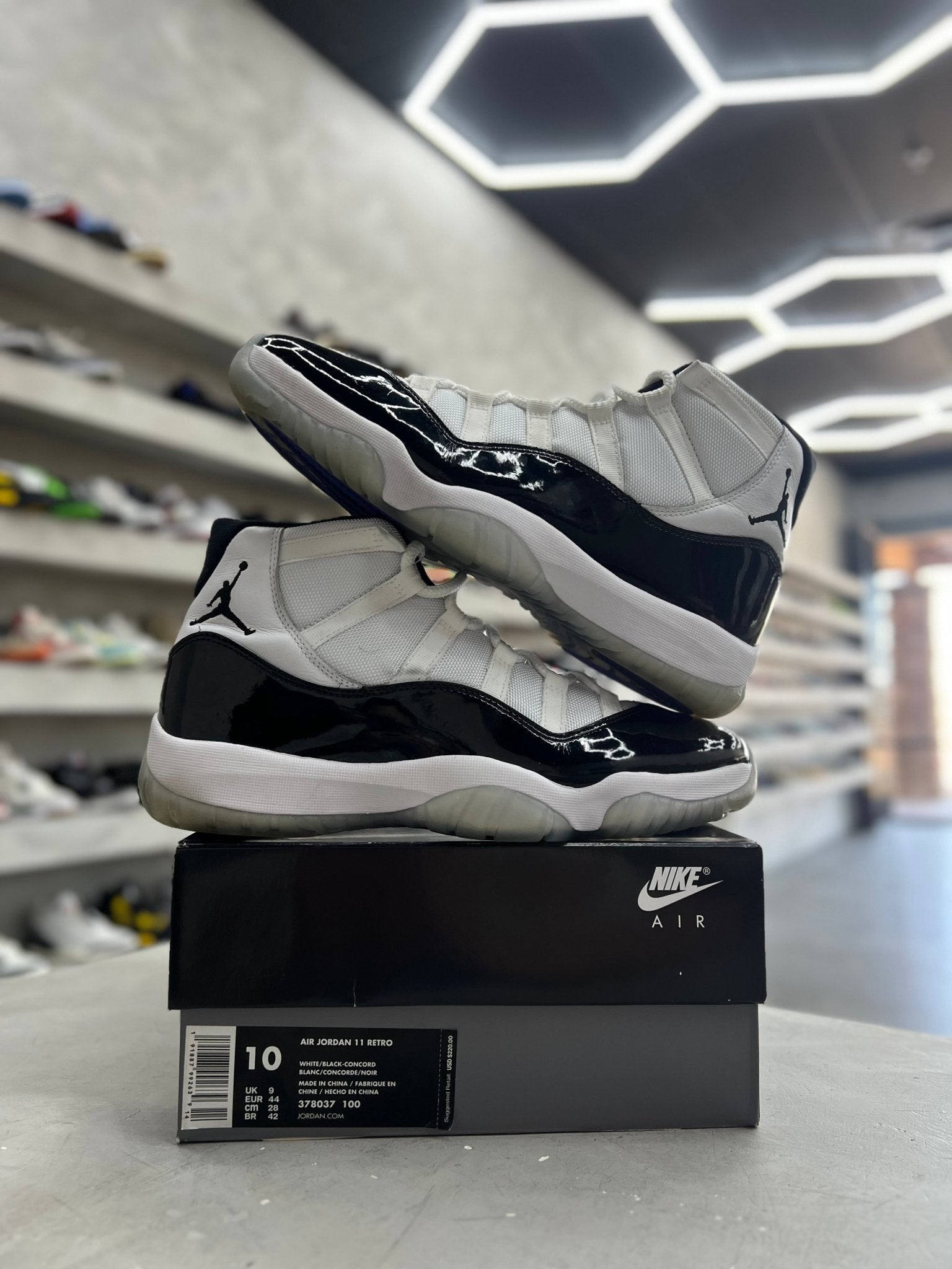 Jordan 11 Retro Concord Sz 10 (PREOWNED) - Restock AveJordan 11 Retro Concord Sz 10 (PREOWNED)Restock AveRestock Ave1006673779Restock Ave