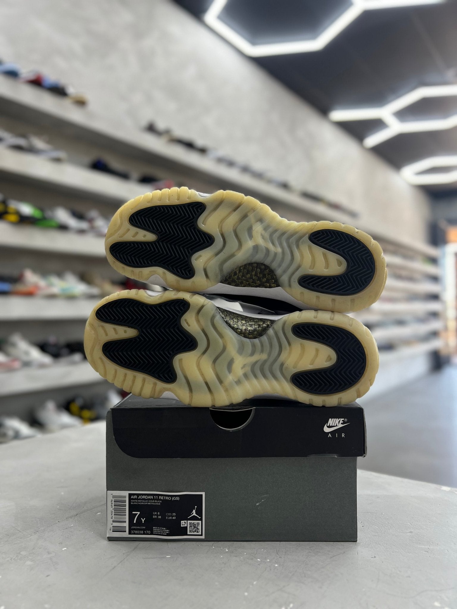 Jordan 11 Retro DMP Gratitude Sz 7y (PREOWNED) - Restock AveJordan 11 Retro DMP Gratitude Sz 7y (PREOWNED)Restock AveRestock Ave7y36976243Restock Ave