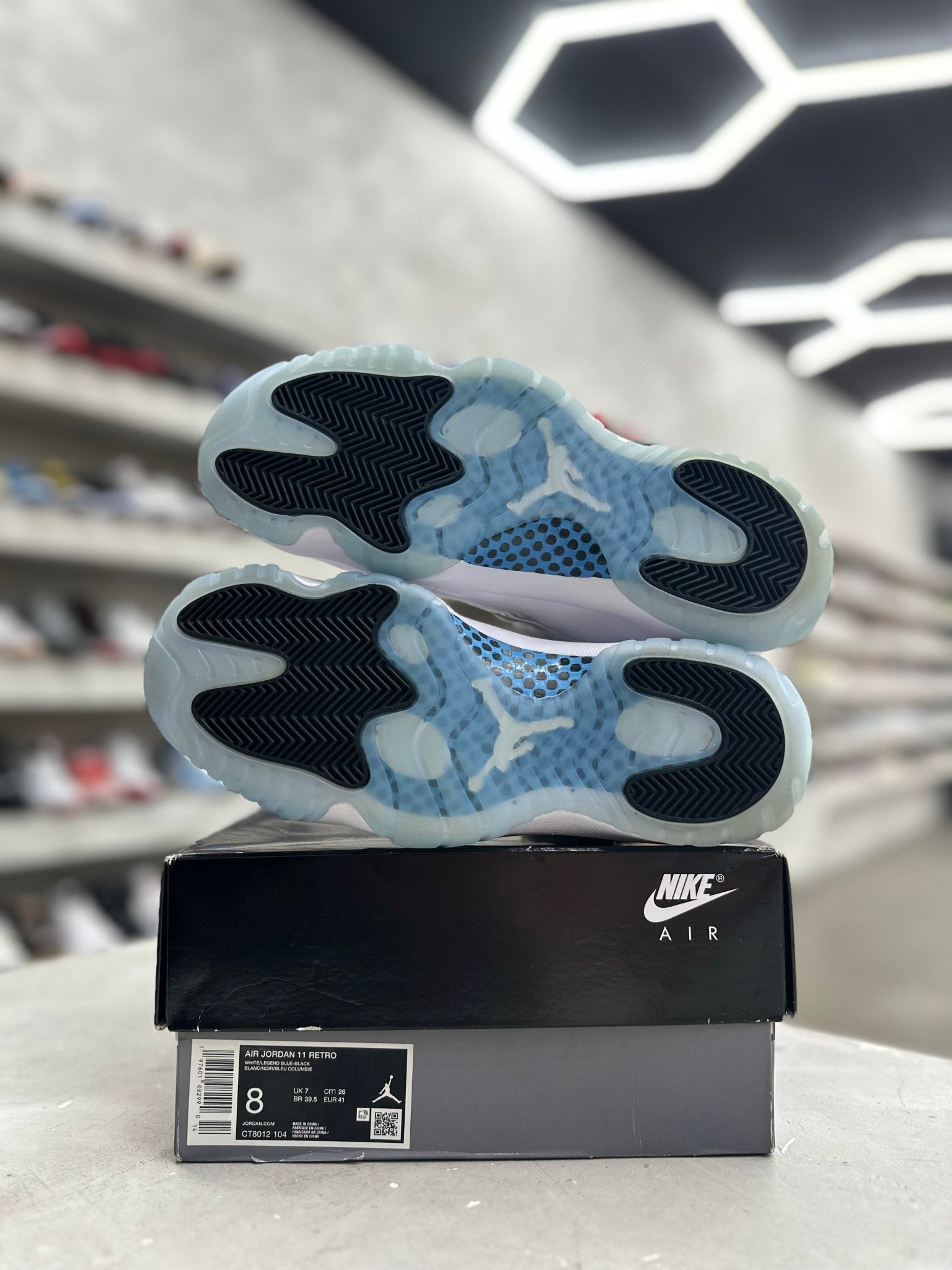 Jordan 11 Retro Legend Blue Sz 8 (PREOWNED) - Restock AveJordan 11 Retro Legend Blue Sz 8 (PREOWNED)Restock AveRestock Ave8Restock Ave
