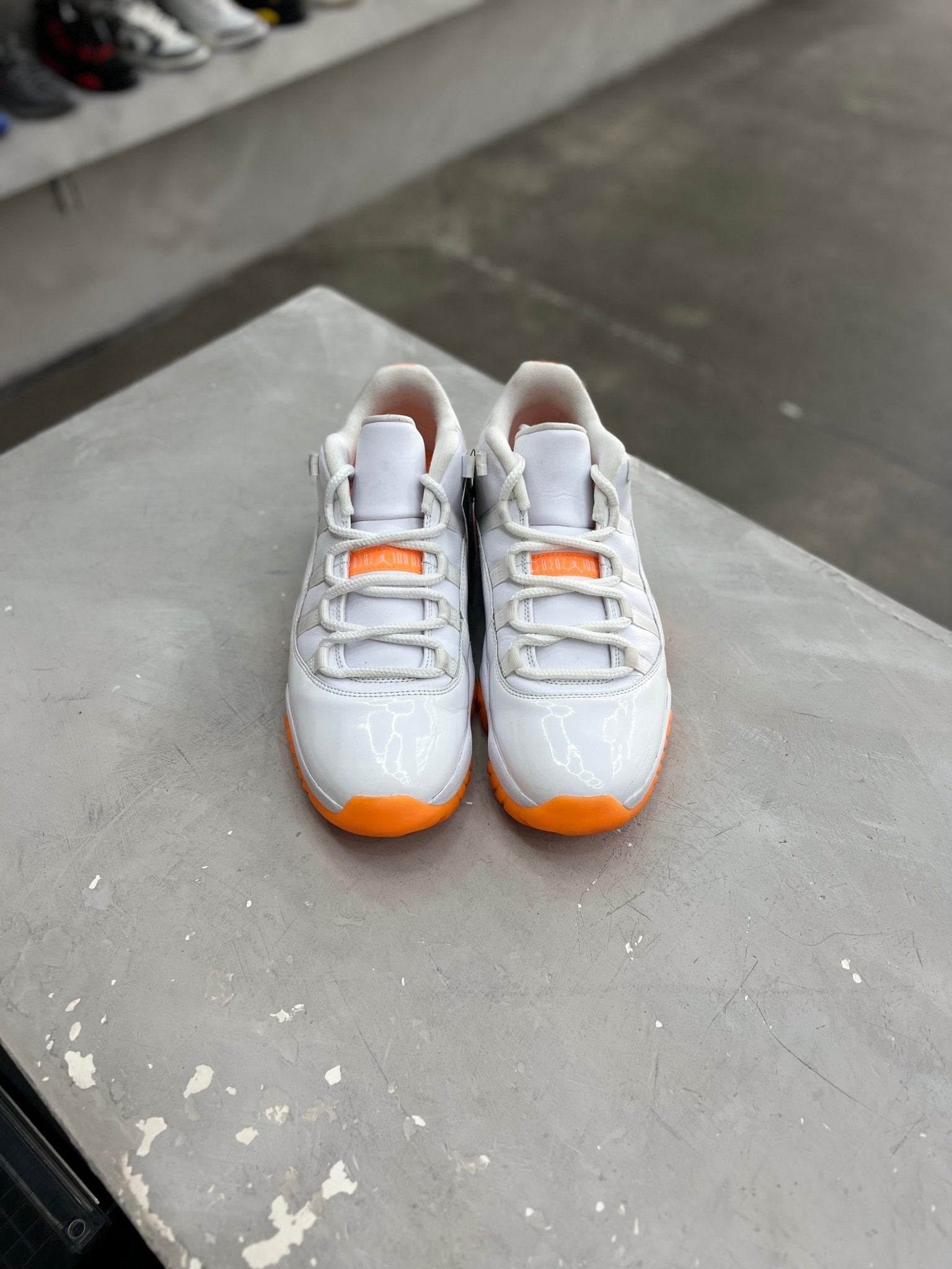Jordan 11 Retro Low Citrus Sz w11/9.5 (PREOWNED)(NO BOX) - Restock AveJordan 11 Retro Low Citrus Sz w11/9.5 (PREOWNED)(NO BOX)Restock AveRestock Avew11/9.5menRestock Ave