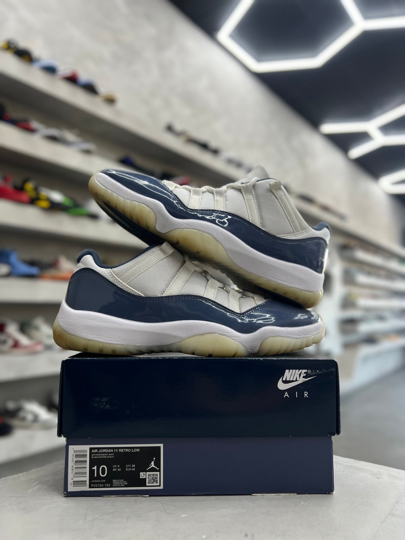 Jordan 11 Retro Low Diffused Blue Sz 10 (PREOWNED) - Restock AveJordan 11 Retro Low Diffused Blue Sz 10 (PREOWNED)Restock AveRestock Ave10Restock Ave