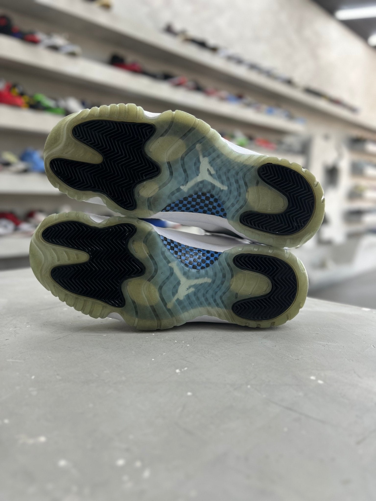 Jordan 11 Retro Low Legend Blue Sz 10 (PREOWNED)(NO BOX) - Restock AveJordan 11 Retro Low Legend Blue Sz 10 (PREOWNED)(NO BOX)Restock AveRestock Ave10Restock Ave