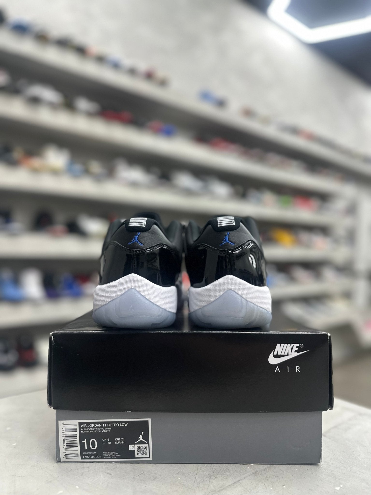 Jordan 11 Retro Low Space Jam Sz 10 (PREOWNED) - Restock AveJordan 11 Retro Low Space Jam Sz 10 (PREOWNED)Restock AveRestock Ave10Restock Ave