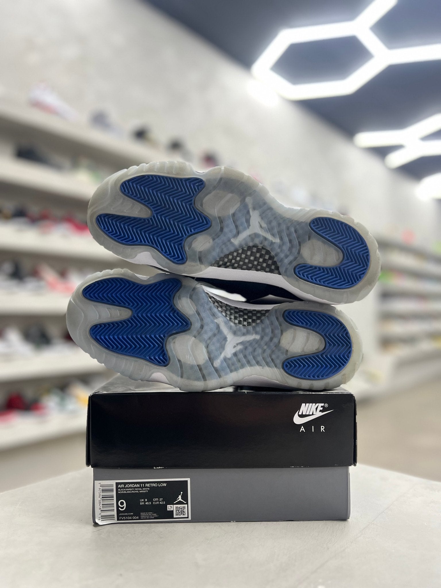 Jordan 11 Retro Low Space Jam Sz 9 (PREOWNED) - Restock AveJordan 11 Retro Low Space Jam Sz 9 (PREOWNED)Restock AveRestock Ave9Restock Ave