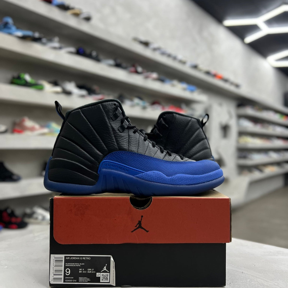 Pre-Owned Size 9.5- 2012 Jordan Retro Old Royal RARE ?? s-l1200.jpg main image 3