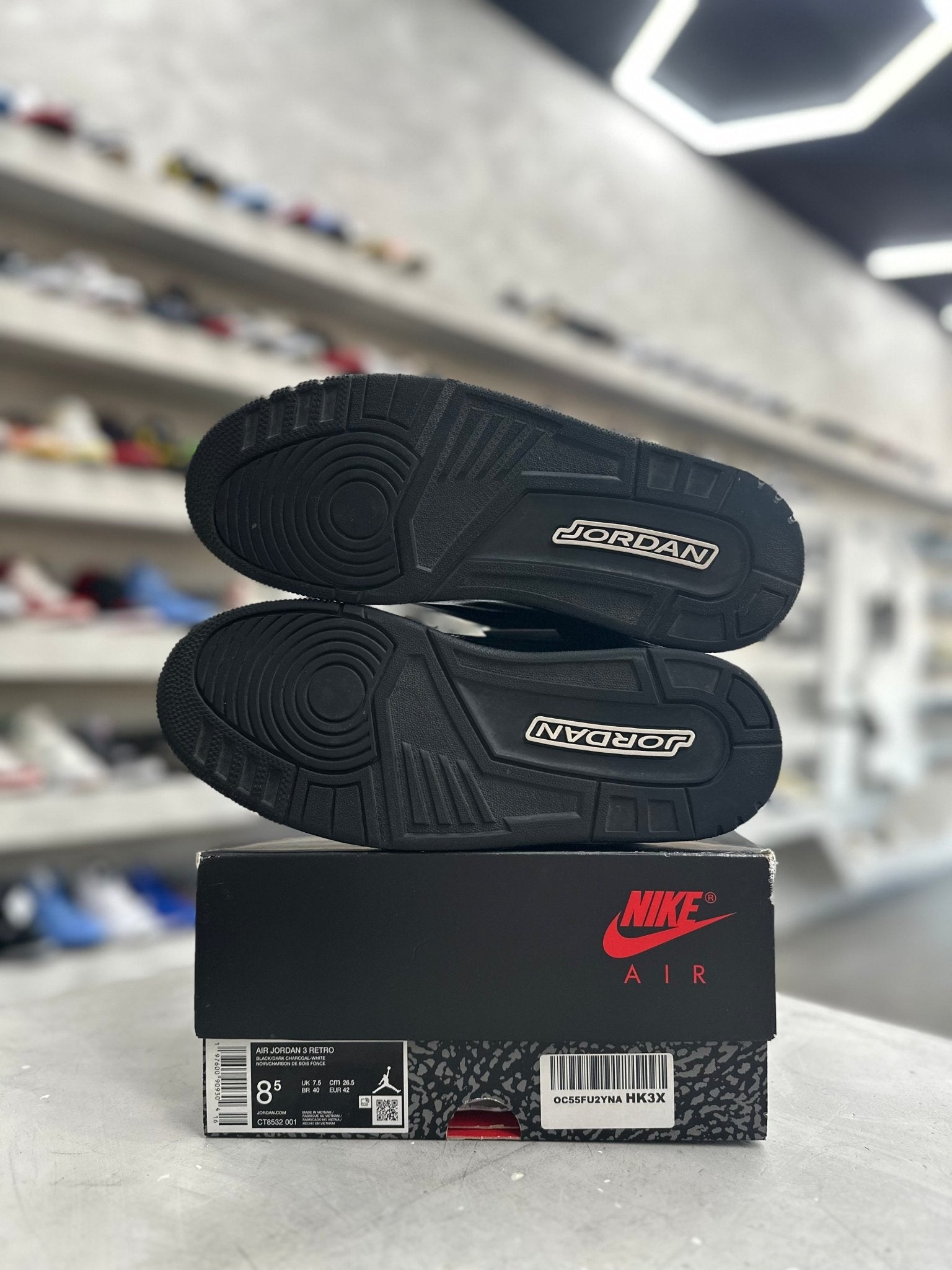 Jordan 3 Retro Black Cat Sz 8.5 (PREOWNED) - Restock AveJordan 3 Retro Black Cat Sz 8.5 (PREOWNED)Restock AveRestock Ave8.530180723Restock Ave