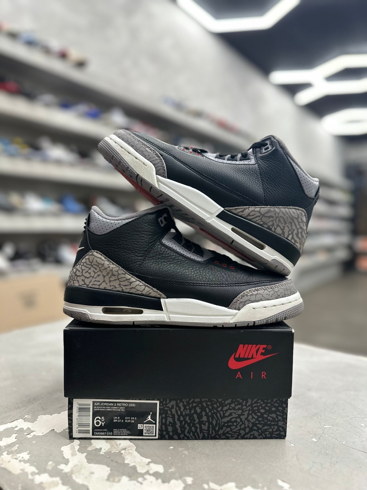 Jordan 3 Retro Black Cement Sz 6.5y (PREOWNED) - Restock AveJordan 3 Retro Black Cement Sz 6.5y (PREOWNED)Restock AveRestock Ave6.5yRestock Ave