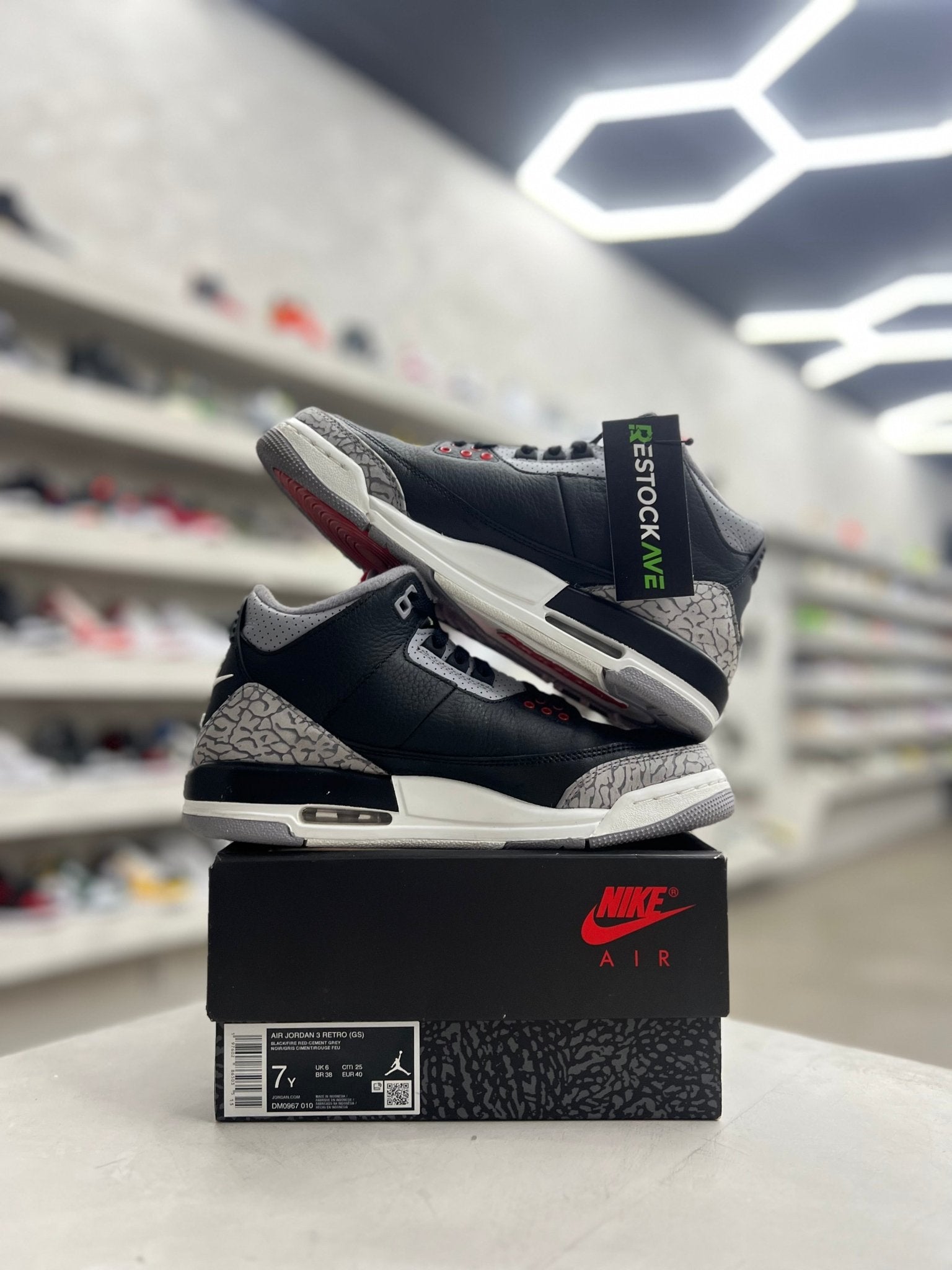 Jordan 3 Retro Black Cement Sz 7Y (PREOWNED) - Restock AveJordan 3 Retro Black Cement Sz 7Y (PREOWNED)Restock AveRestock Ave7yRestock Ave