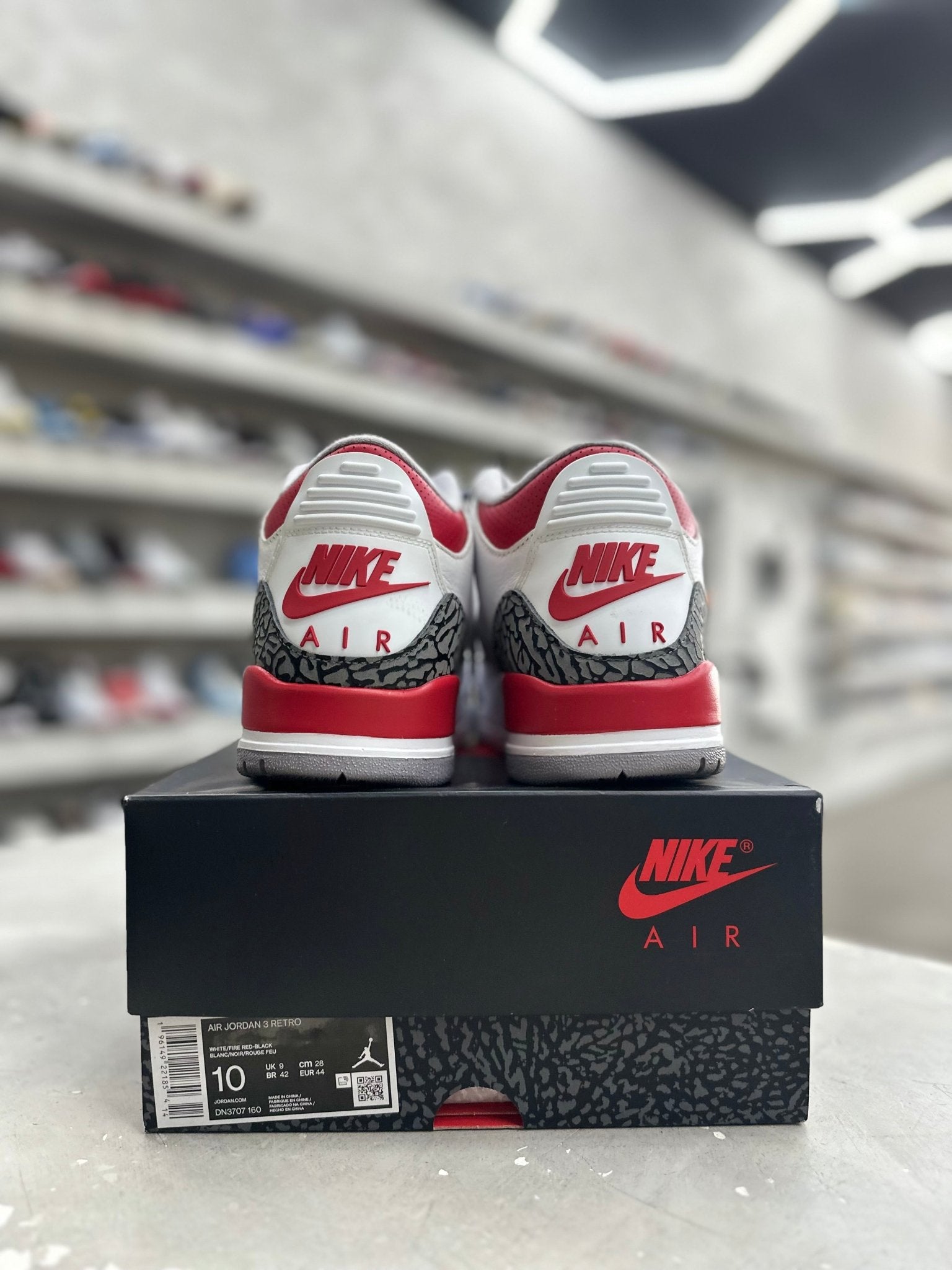 Jordan 3 Retro Fire Red Sz 10 (PREOWNED) - Restock AveJordan 3 Retro Fire Red Sz 10 (PREOWNED)Restock AveRestock Ave1071533171Restock Ave