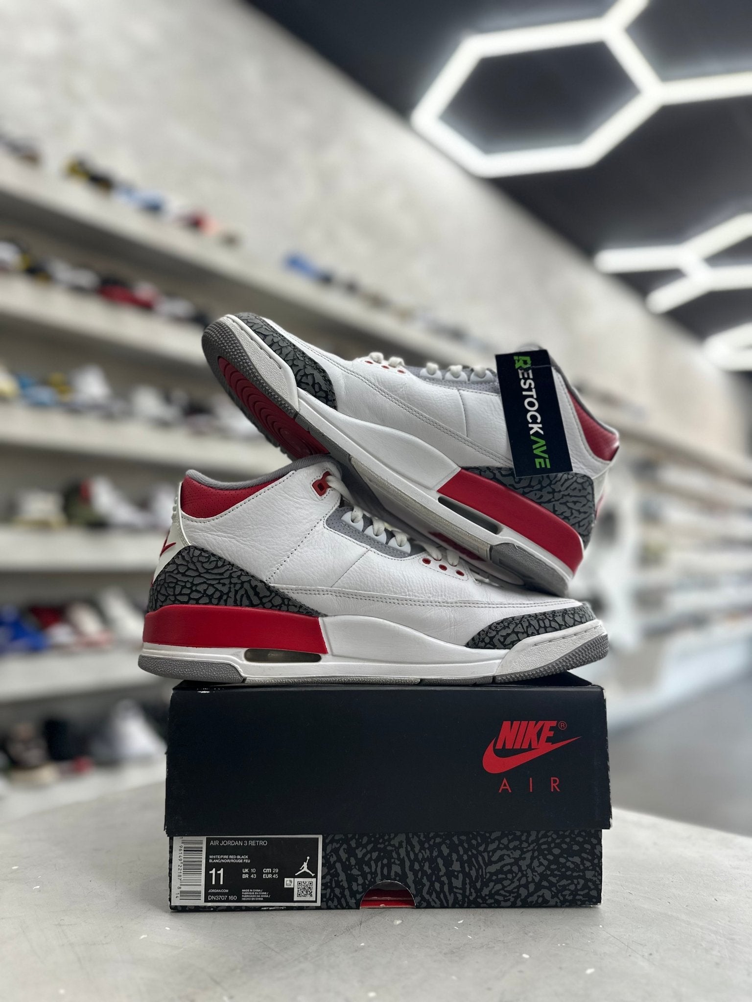 Jordan 3 Retro Fire Red Sz 11 (PREOWNED) - Restock AveJordan 3 Retro Fire Red Sz 11 (PREOWNED)Restock AveRestock Ave11Restock Ave