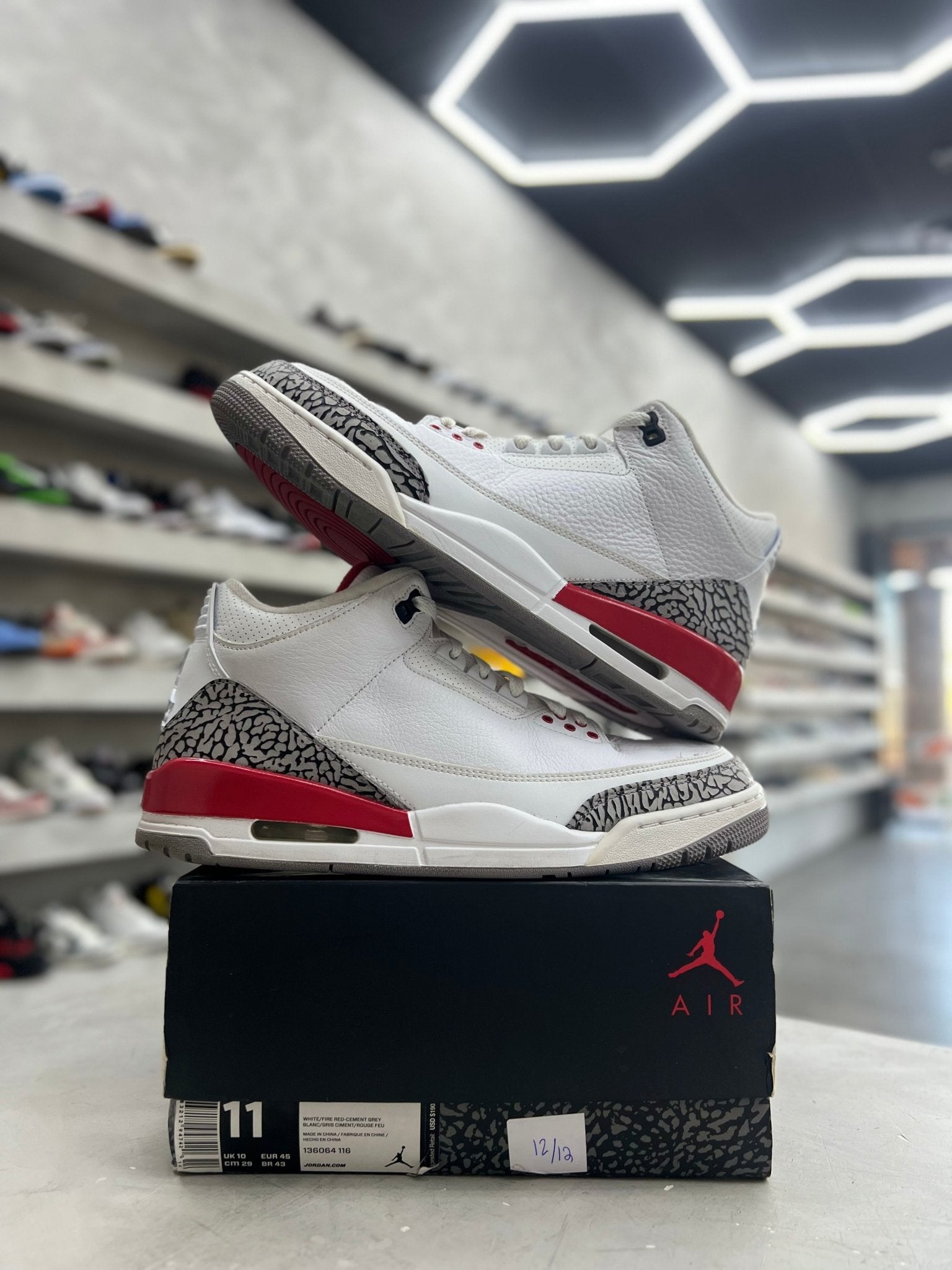 Jordan 3 Retro Hall of Fame Sz 11 (PREOWNED) - Restock AveJordan 3 Retro Hall of Fame Sz 11 (PREOWNED)Restock AveRestock Ave11Restock Ave