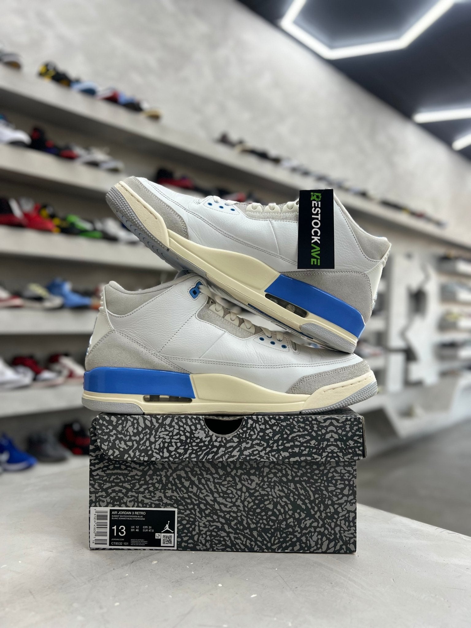 Jordan 3 Retro Lucky Shorts Sz 13 (PREOWNED)(NO BOX) - Restock AveJordan 3 Retro Lucky Shorts Sz 13 (PREOWNED)(NO BOX)Restock AveRestock Ave13Restock Ave