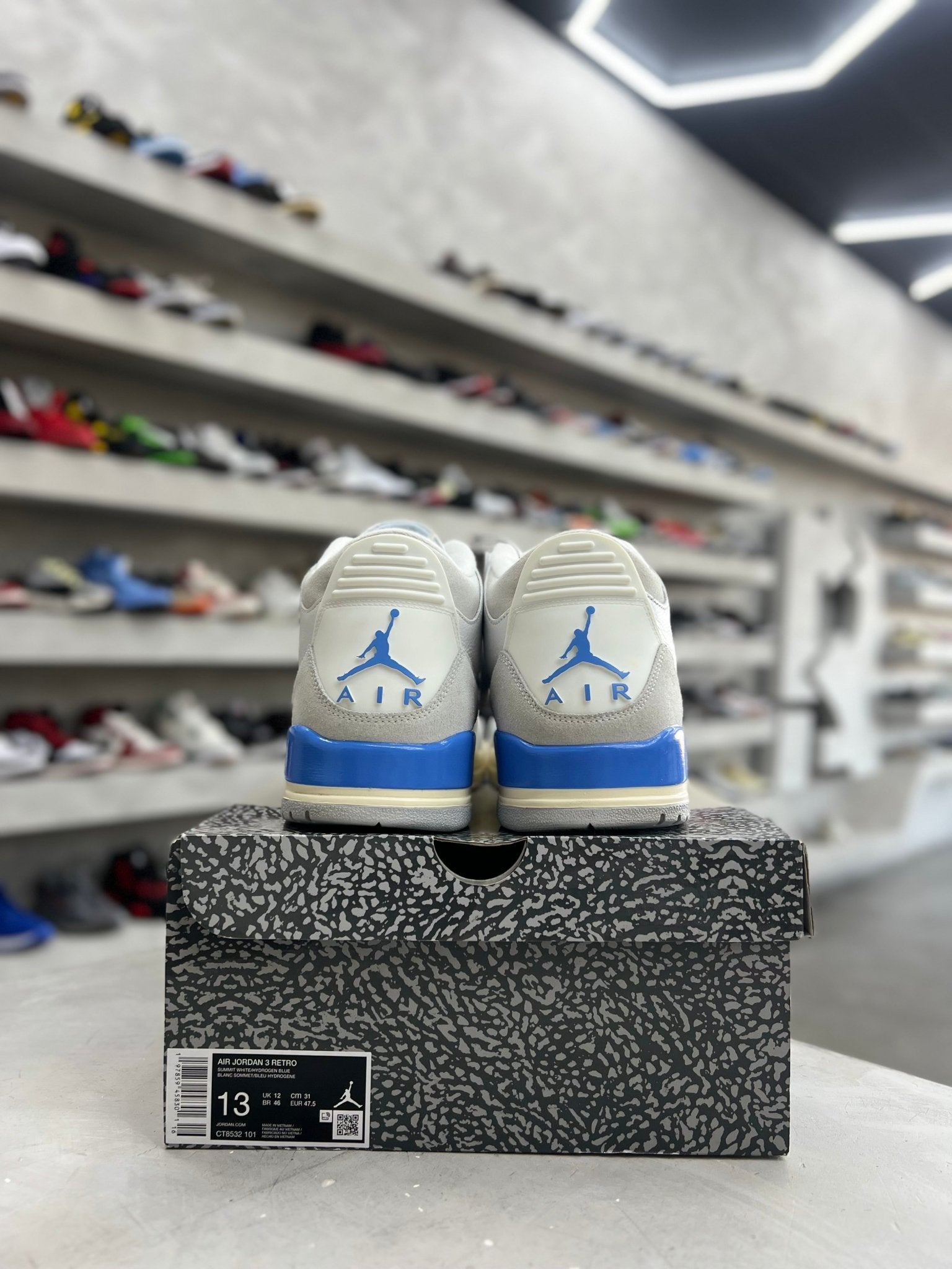Jordan 3 Retro Lucky Shorts Sz 13 (PREOWNED)(NO BOX) - Restock AveJordan 3 Retro Lucky Shorts Sz 13 (PREOWNED)(NO BOX)Restock AveRestock Ave13Restock Ave